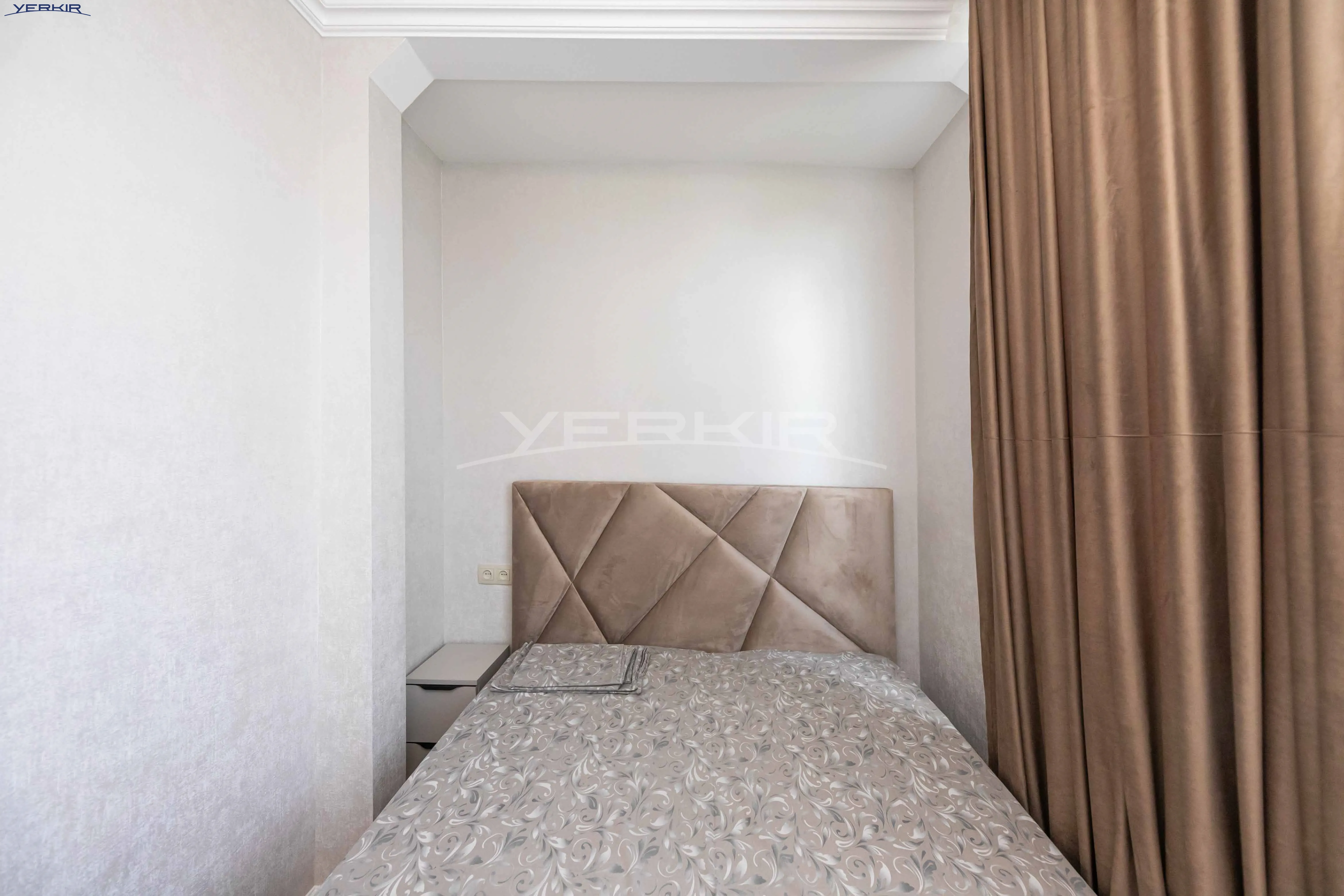 Apartments Code: 9+1933517