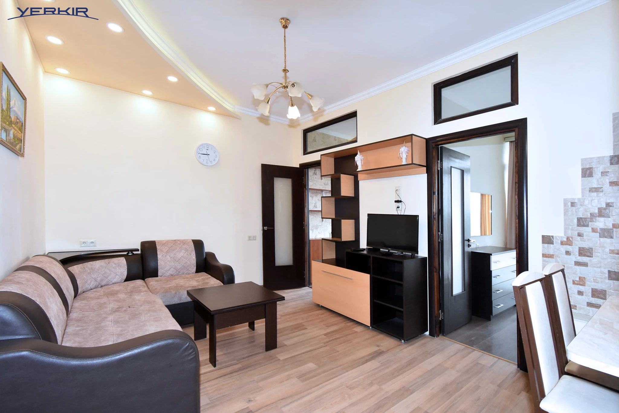 Apartments Code: 10+317820