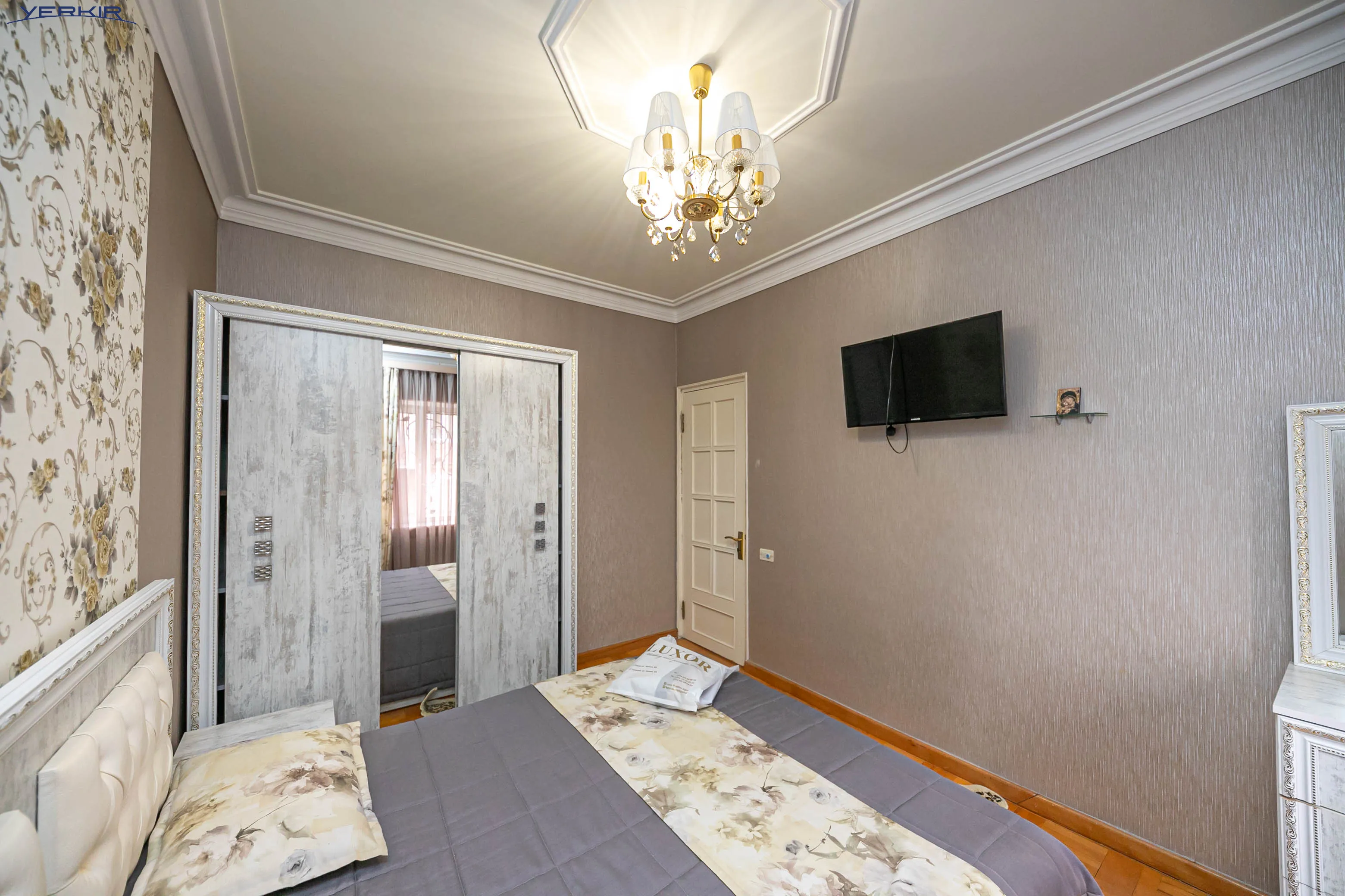 Houses Code: 9+5176260