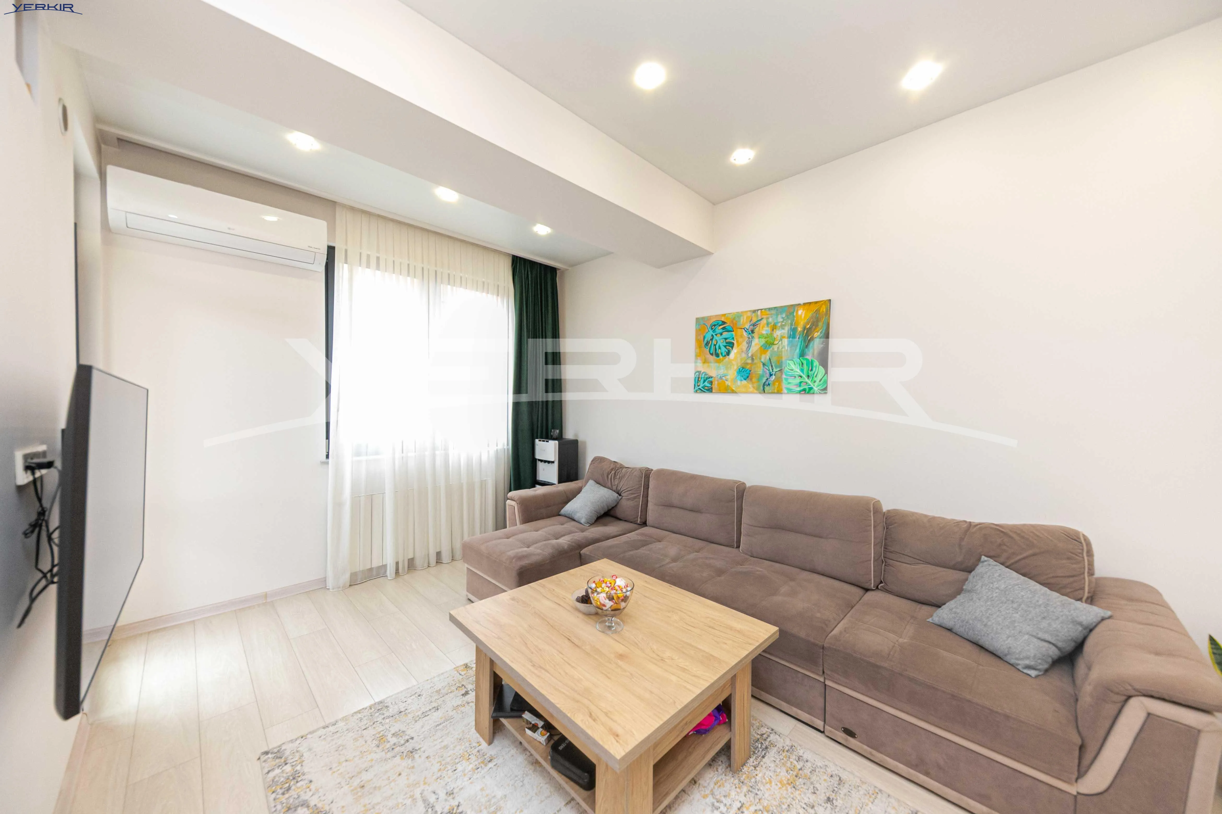 Apartments Code: 10+3988285