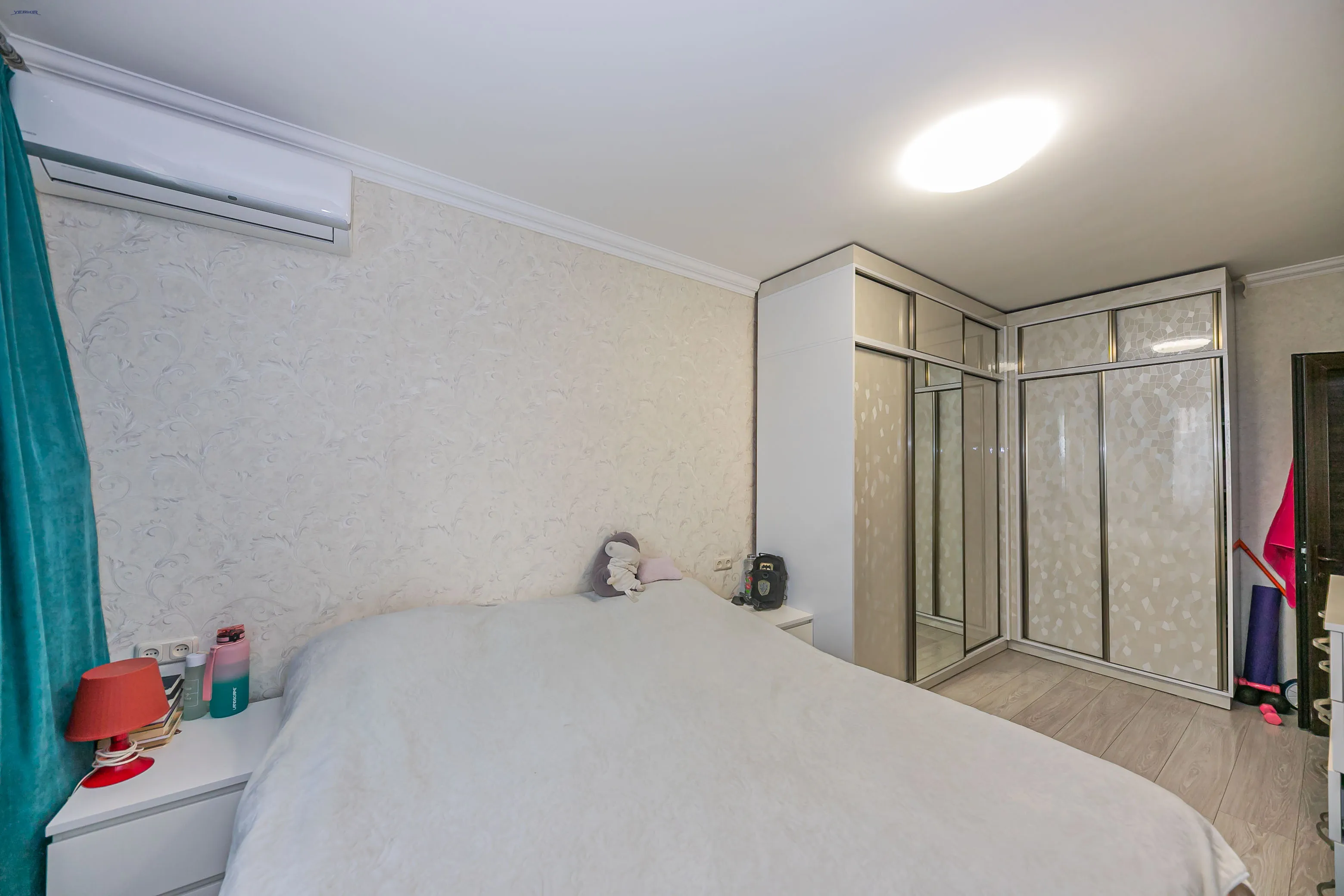 Բնակարաններ Կոդ` 10+3166121