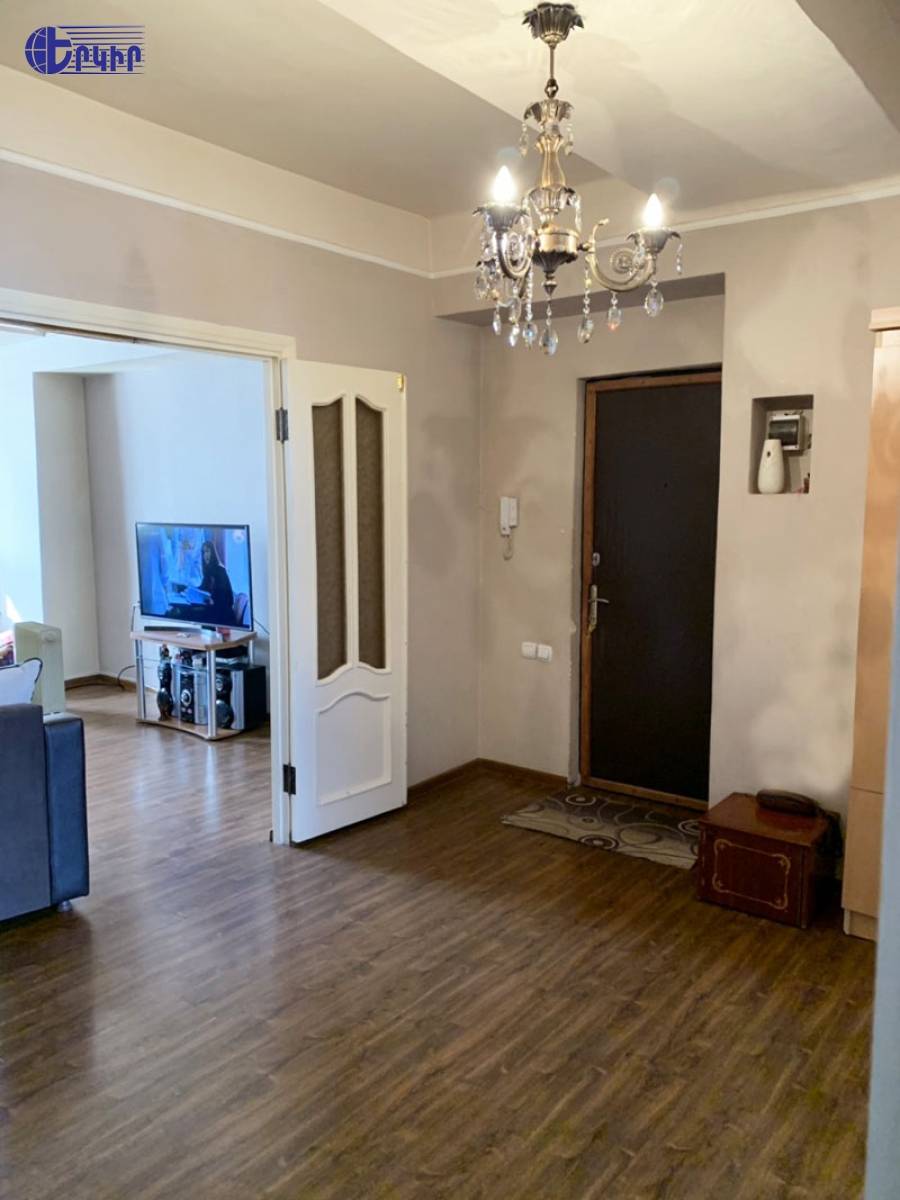 Բնակարաններ Կոդ` 4+30918