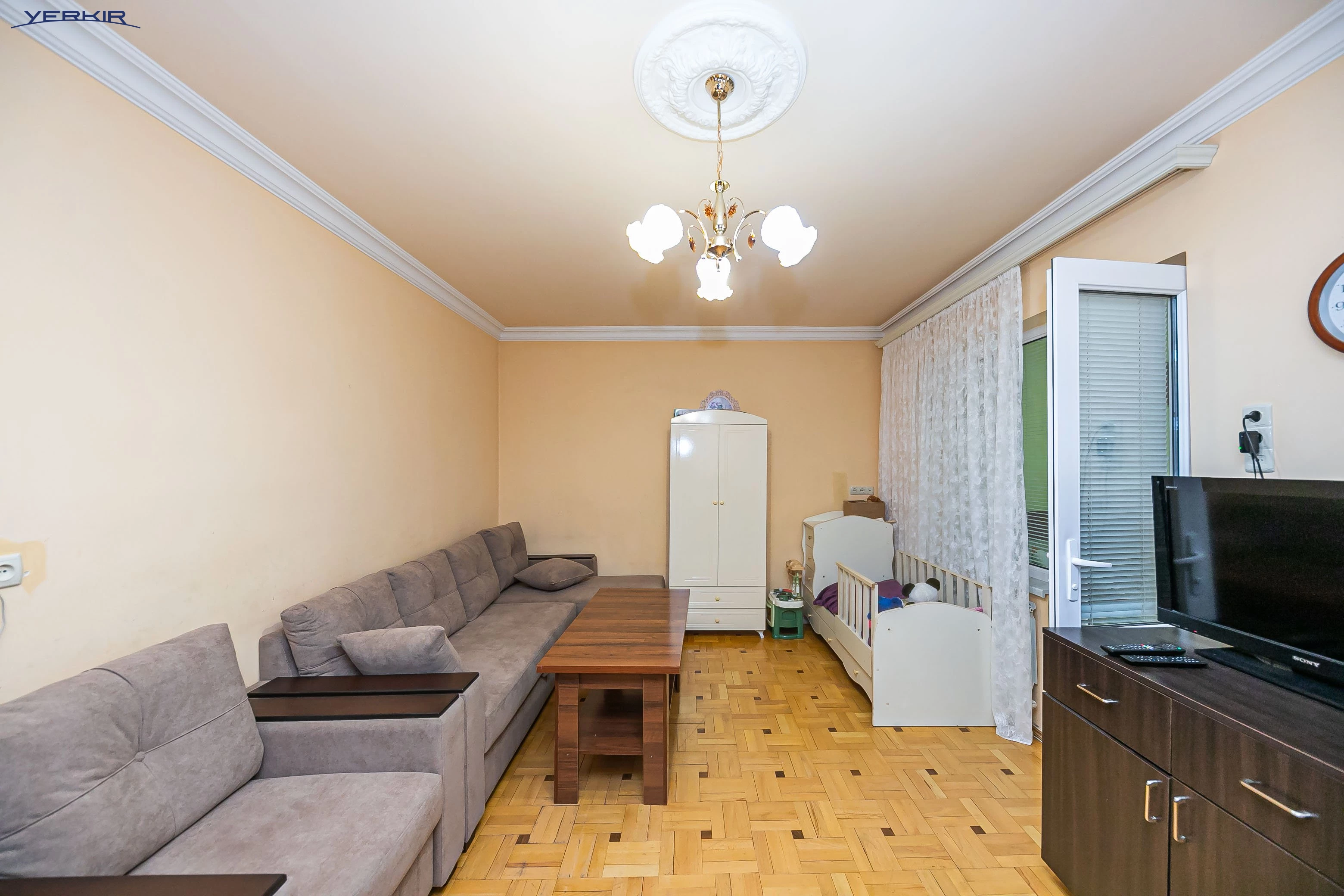 Apartments Code: 9+120679