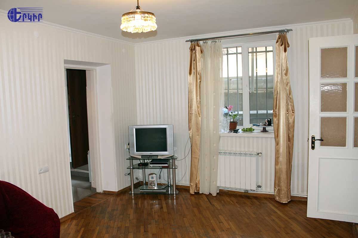 Առանձնատներ Կոդ` 4+50775