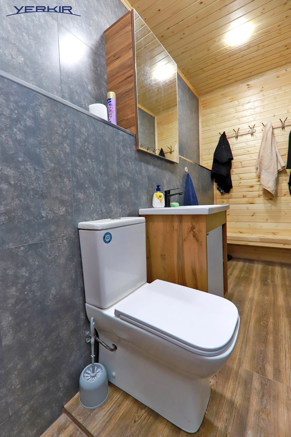 Houses Code: 3+513795