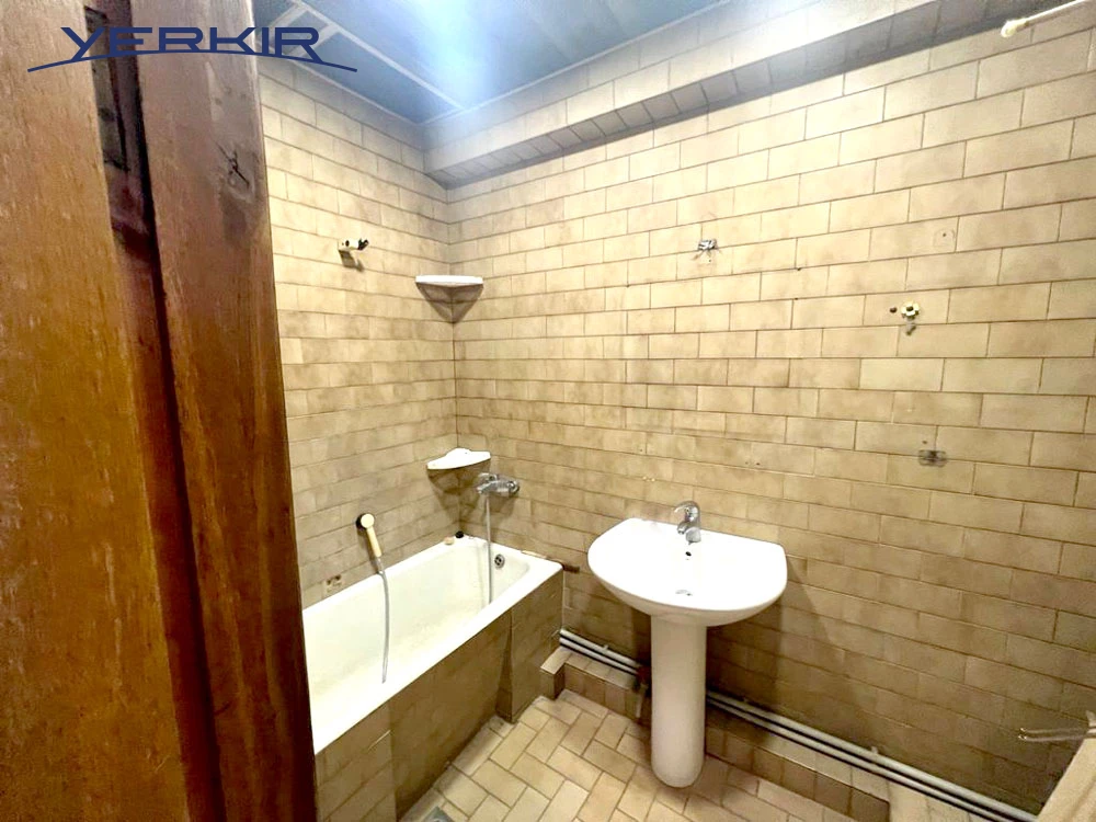 Բնակարաններ Կոդ` 3+207704