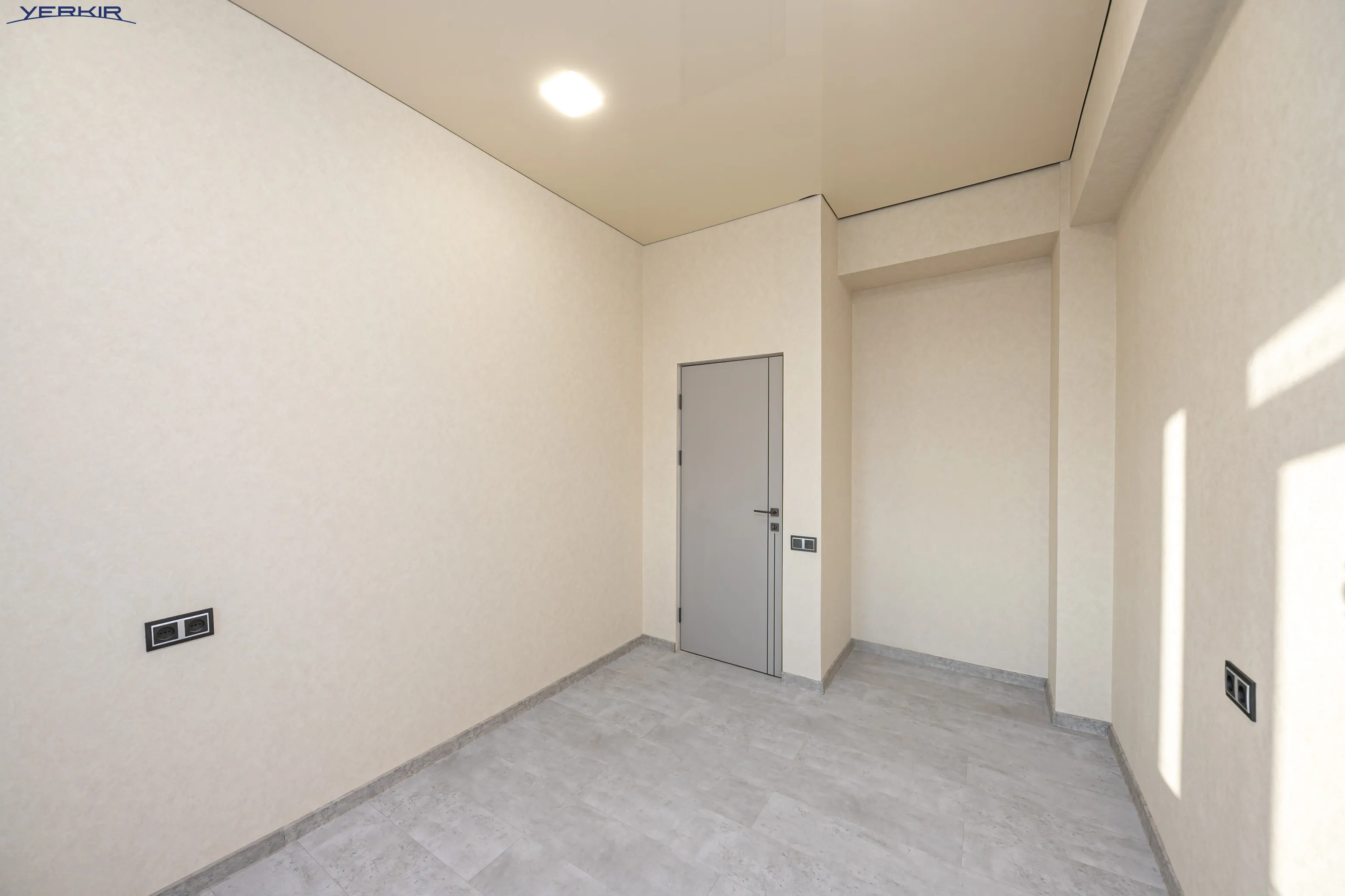 Apartments Code: 9+2676415