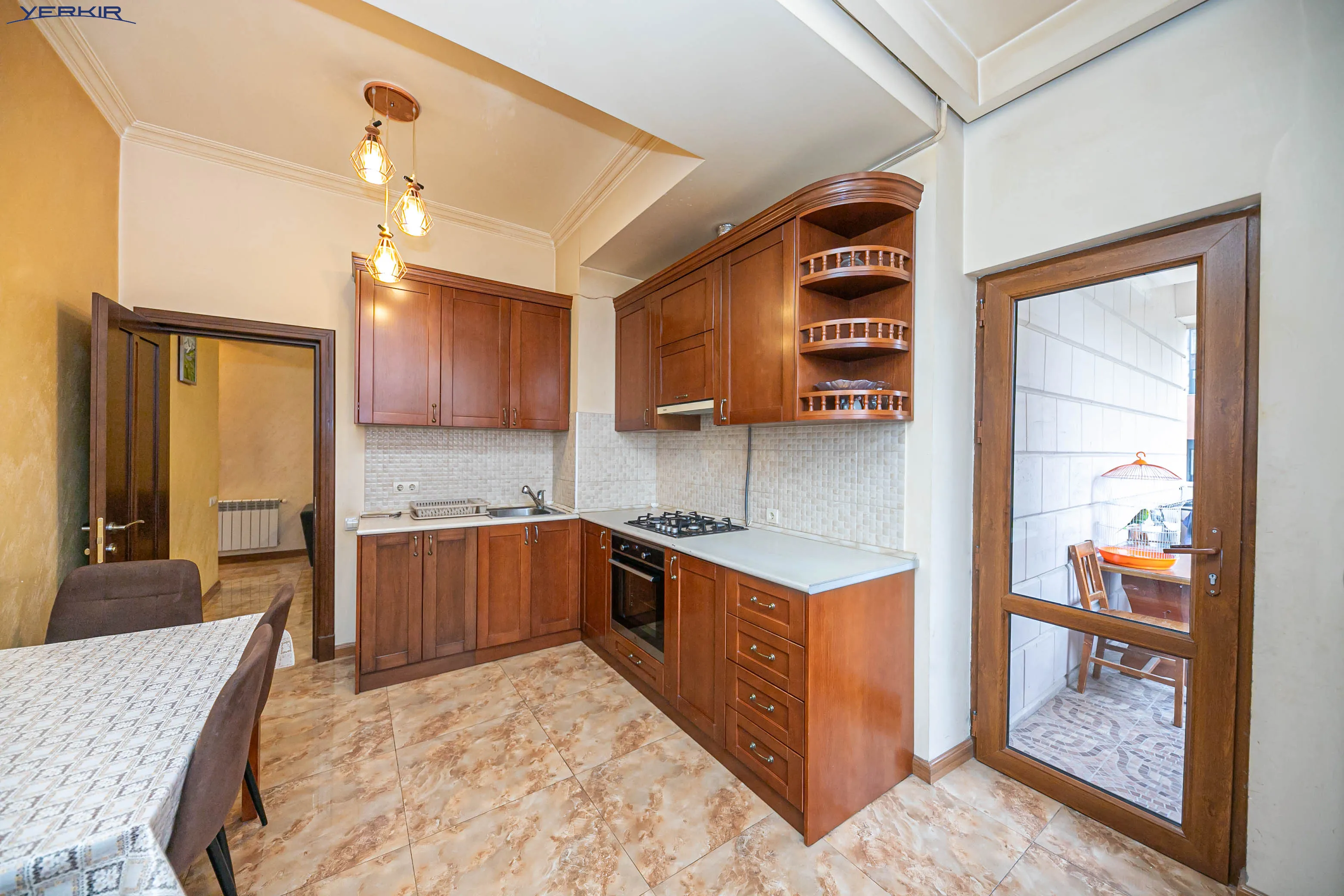 Բնակարաններ Կոդ` 10+3471951