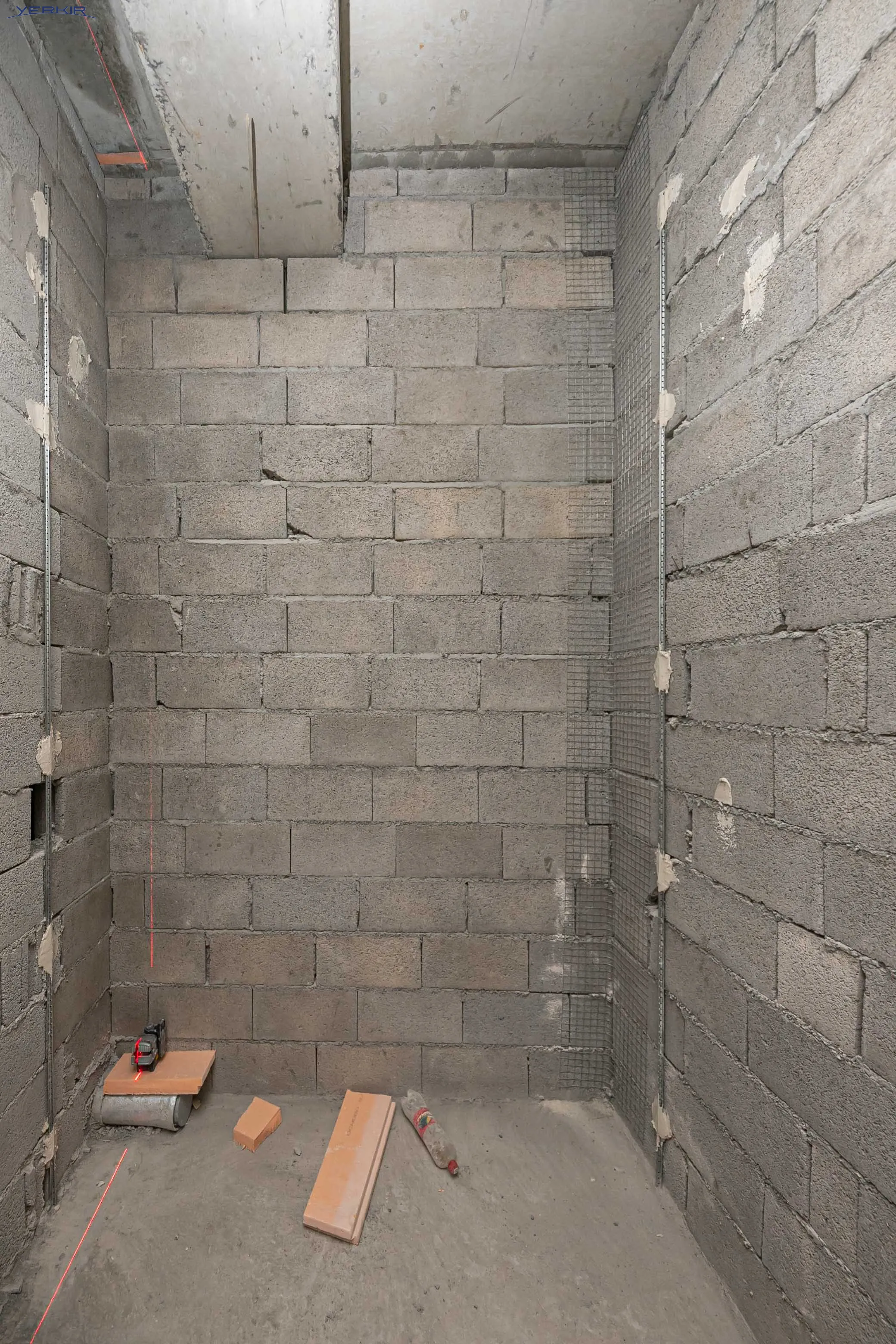 Apartments Code: 9+3570103