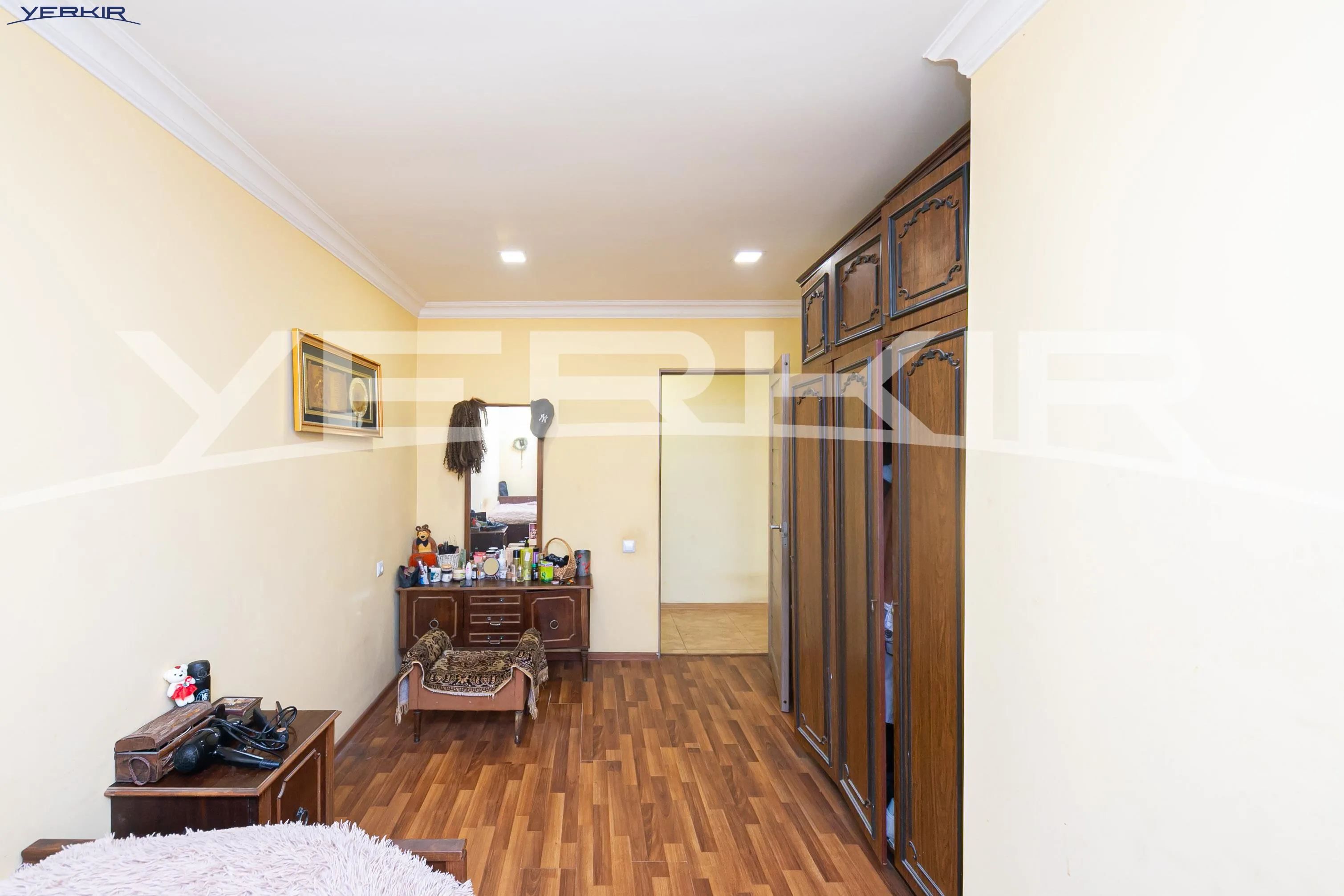 Apartments Code: 10+3607584