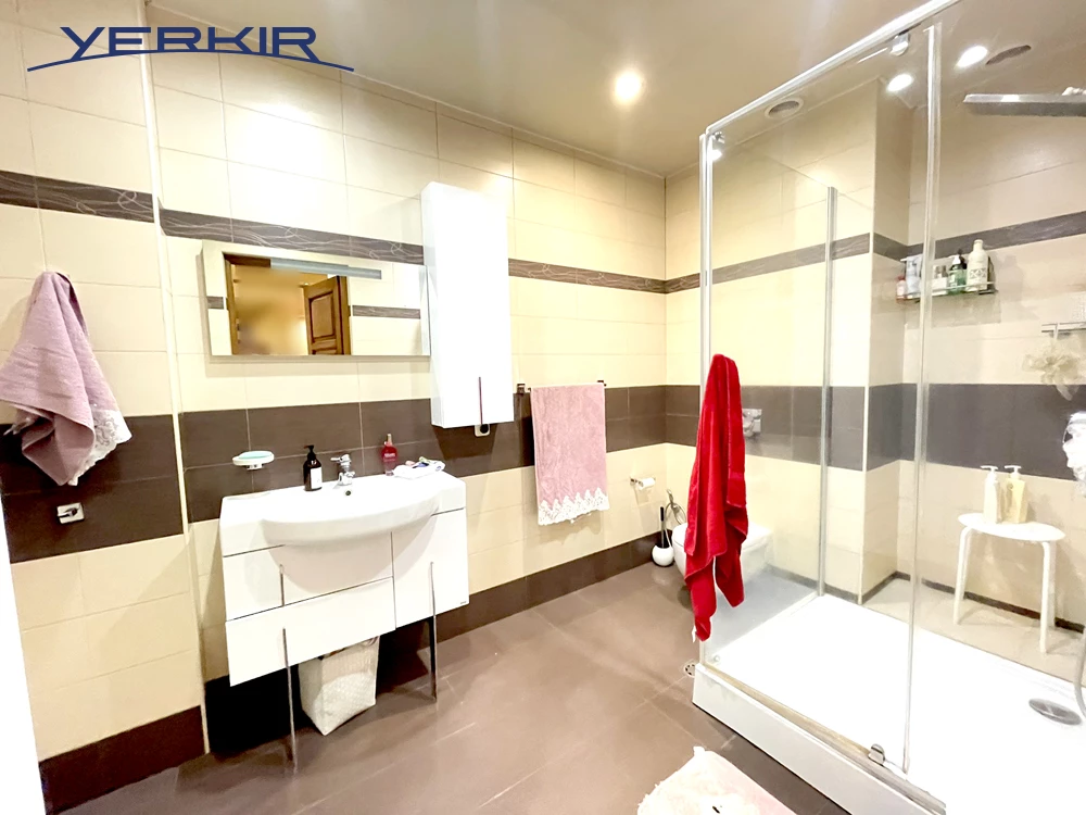 Квартиры Код 3+405517