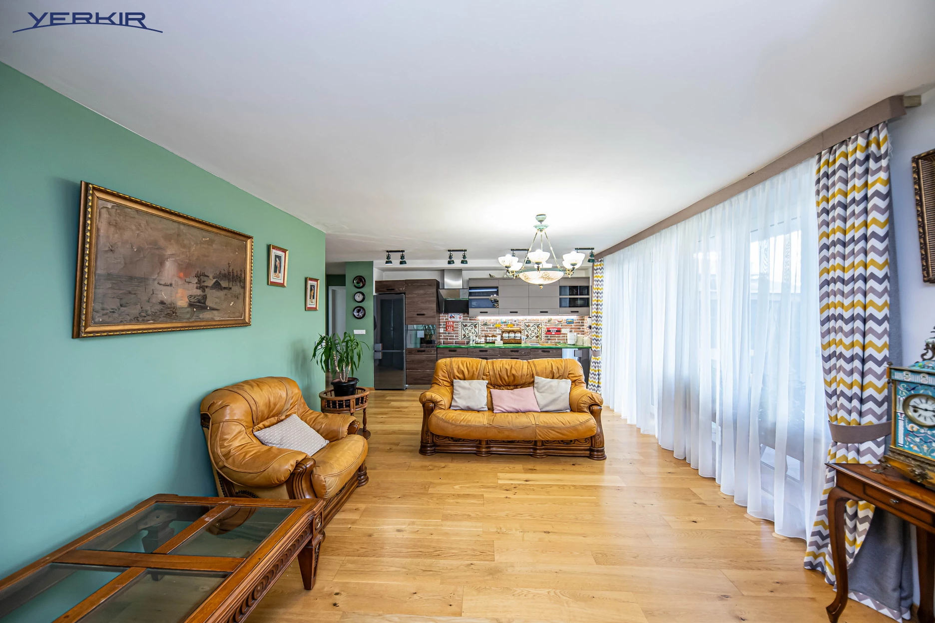 Apartments Code: 10+414072