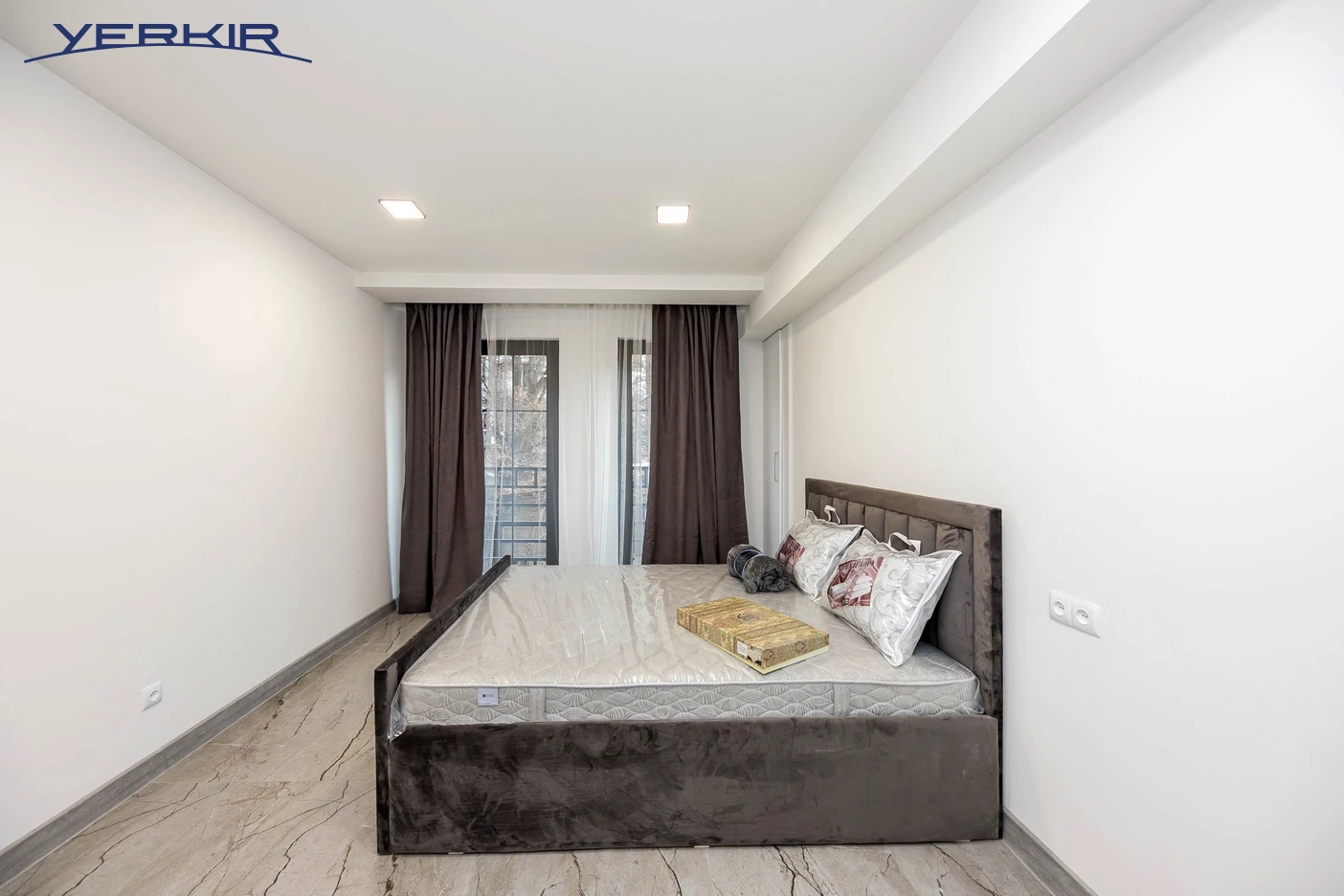 Բնակարաններ Կոդ` 5+215285