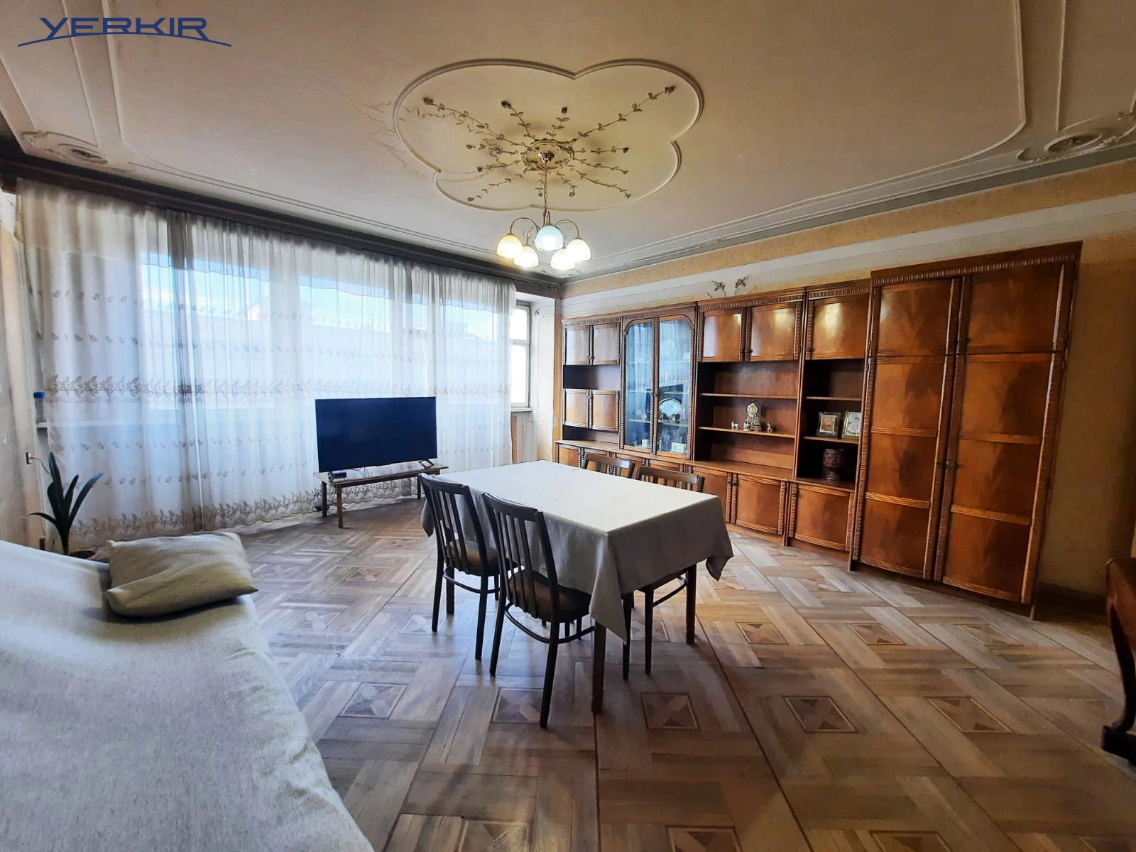 Apartments Code: 5+416053