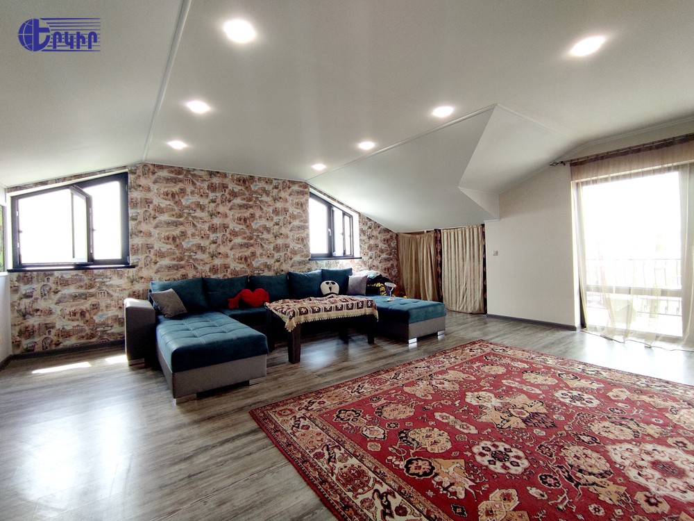 Дома Код 4+503077