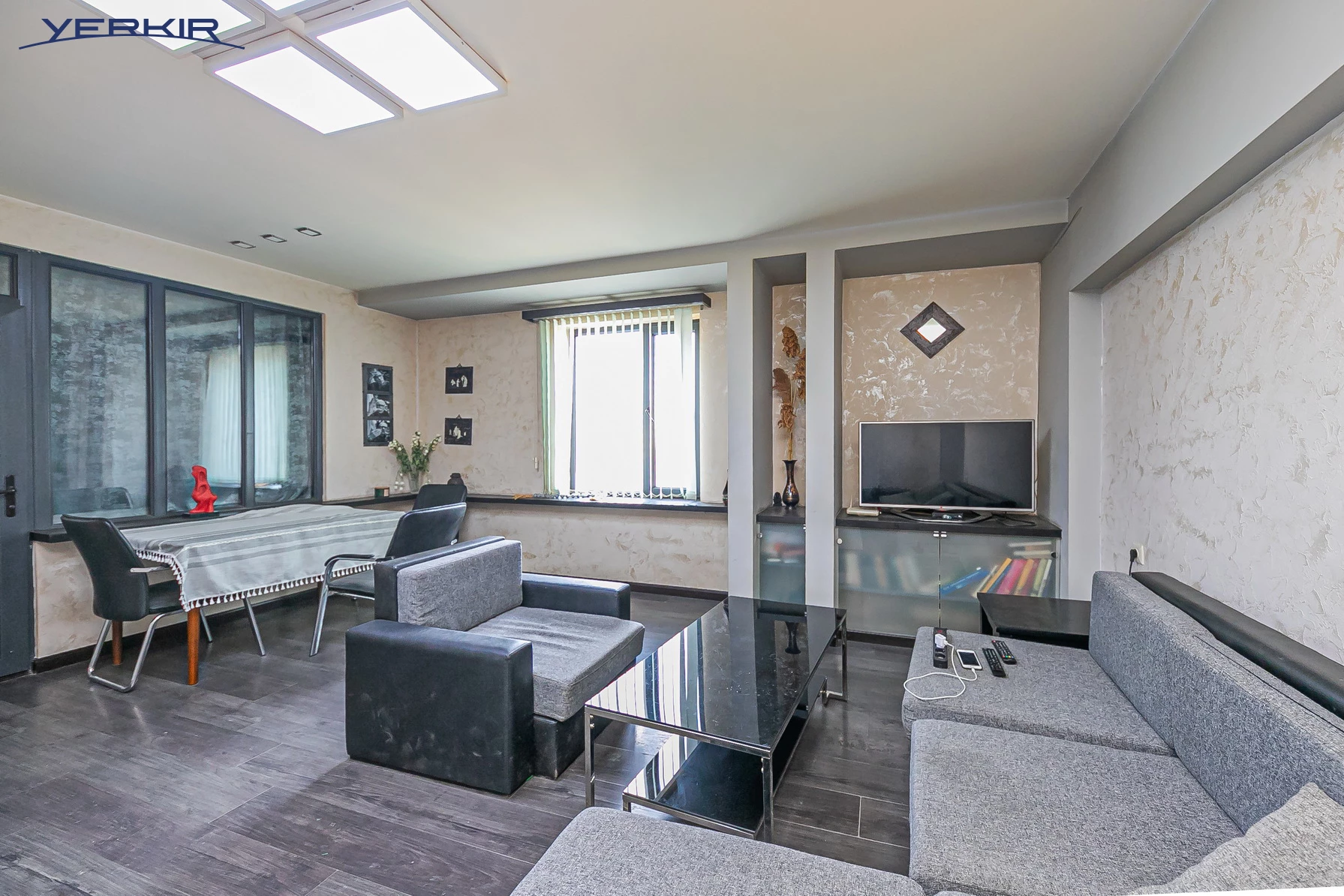 Բնակարաններ Կոդ` 10+218988