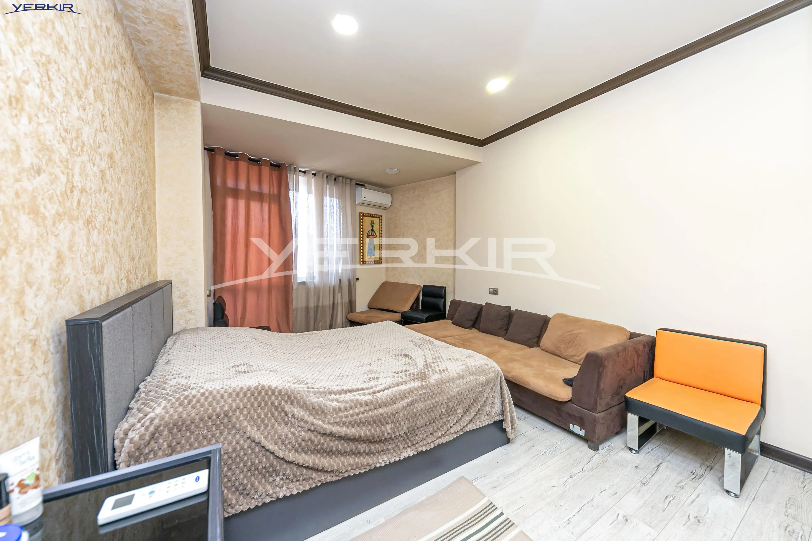 Բնակարաններ Կոդ` 10+3701349