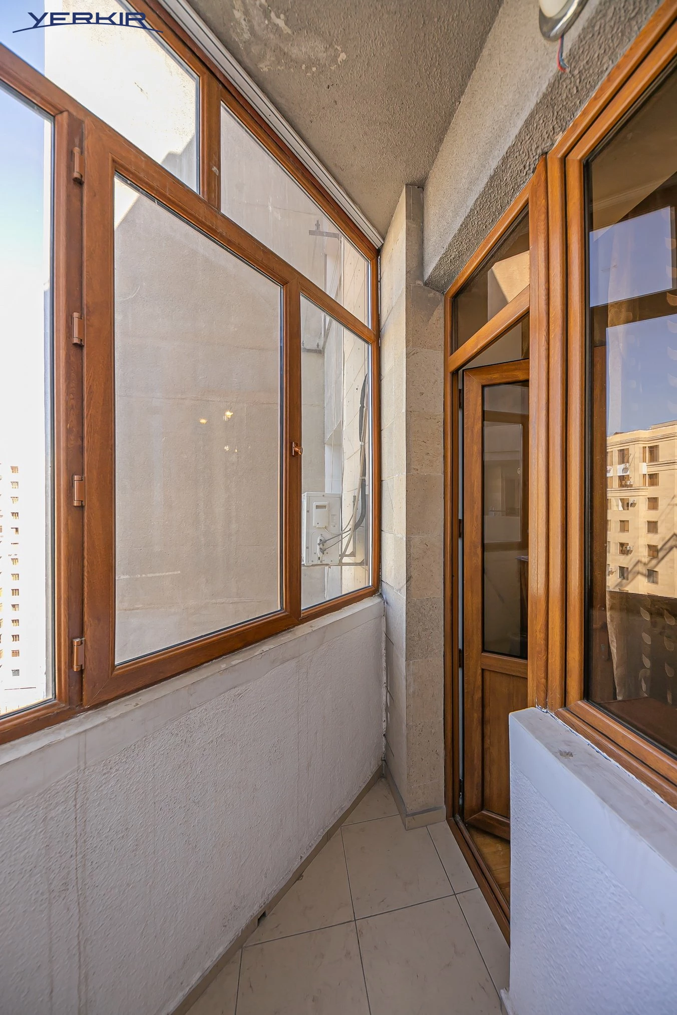 Apartments Code: 8+217205