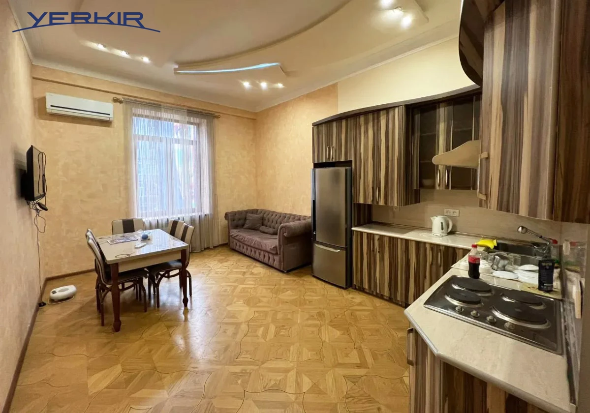 Apartments Code: 5+314479