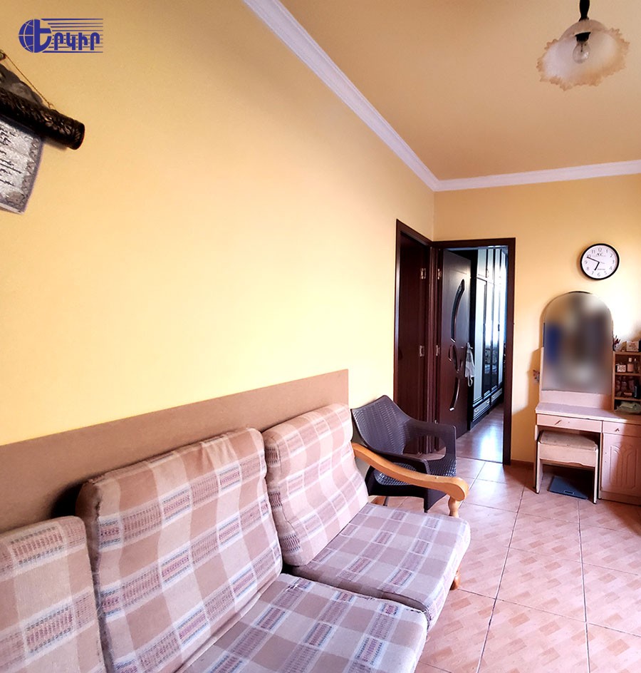 Առանձնատներ Կոդ` 2+51008