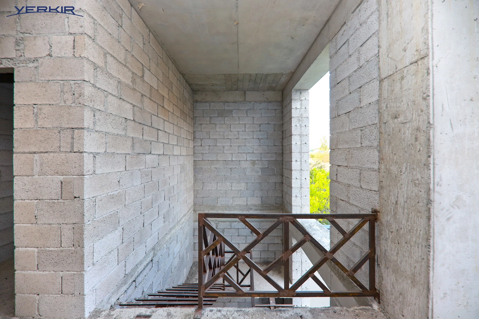 Houses Code: 3+513795