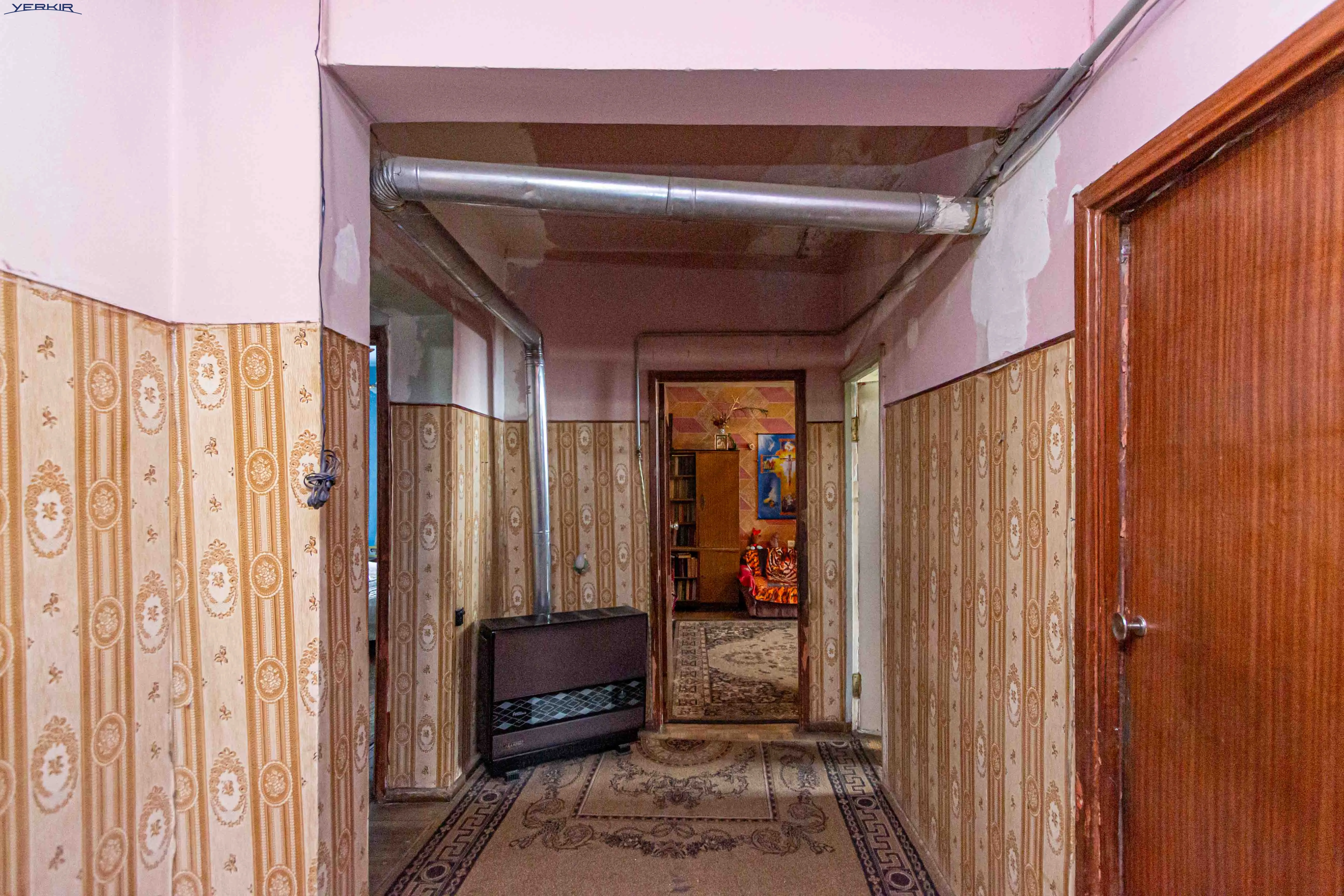 Apartments Code: 9+3346291