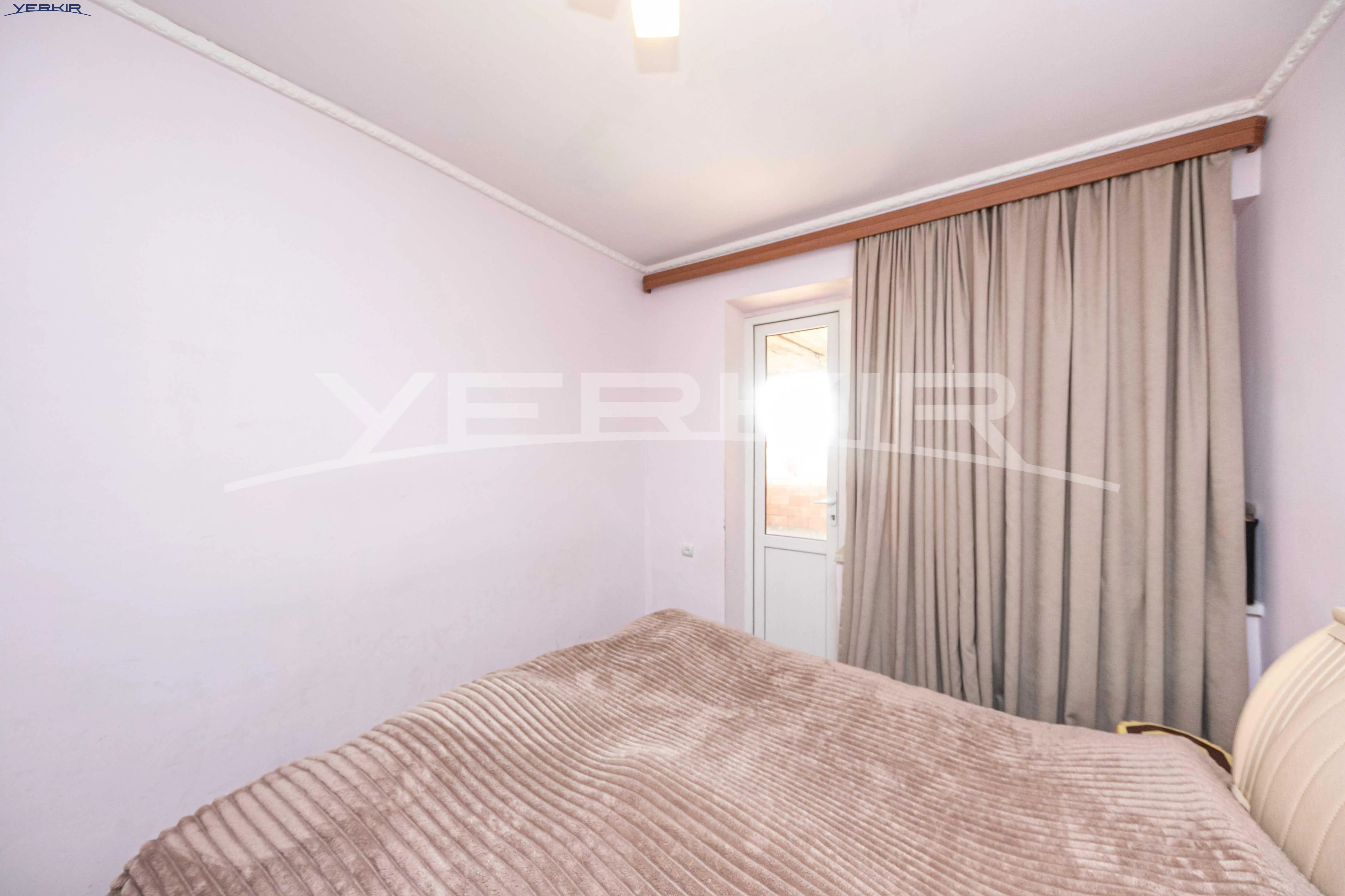 Apartments Code: 10+3292944