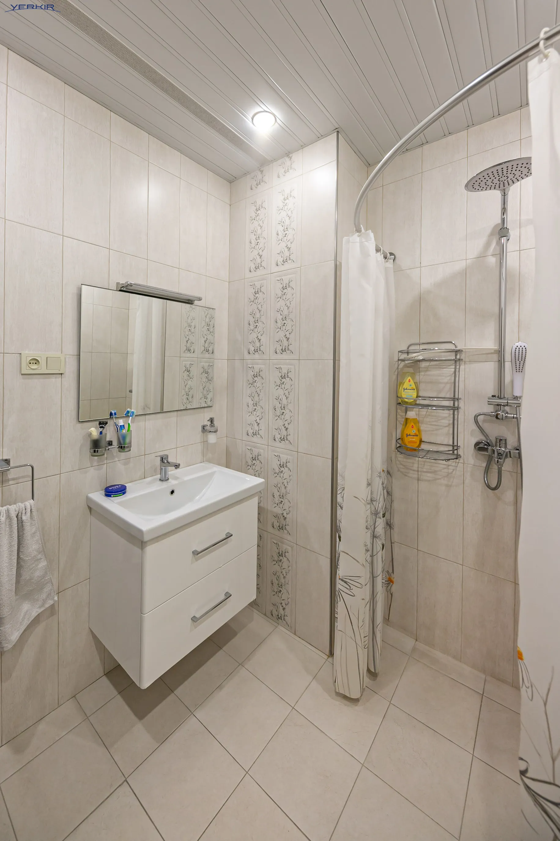 Apartments Code: 10+2410137