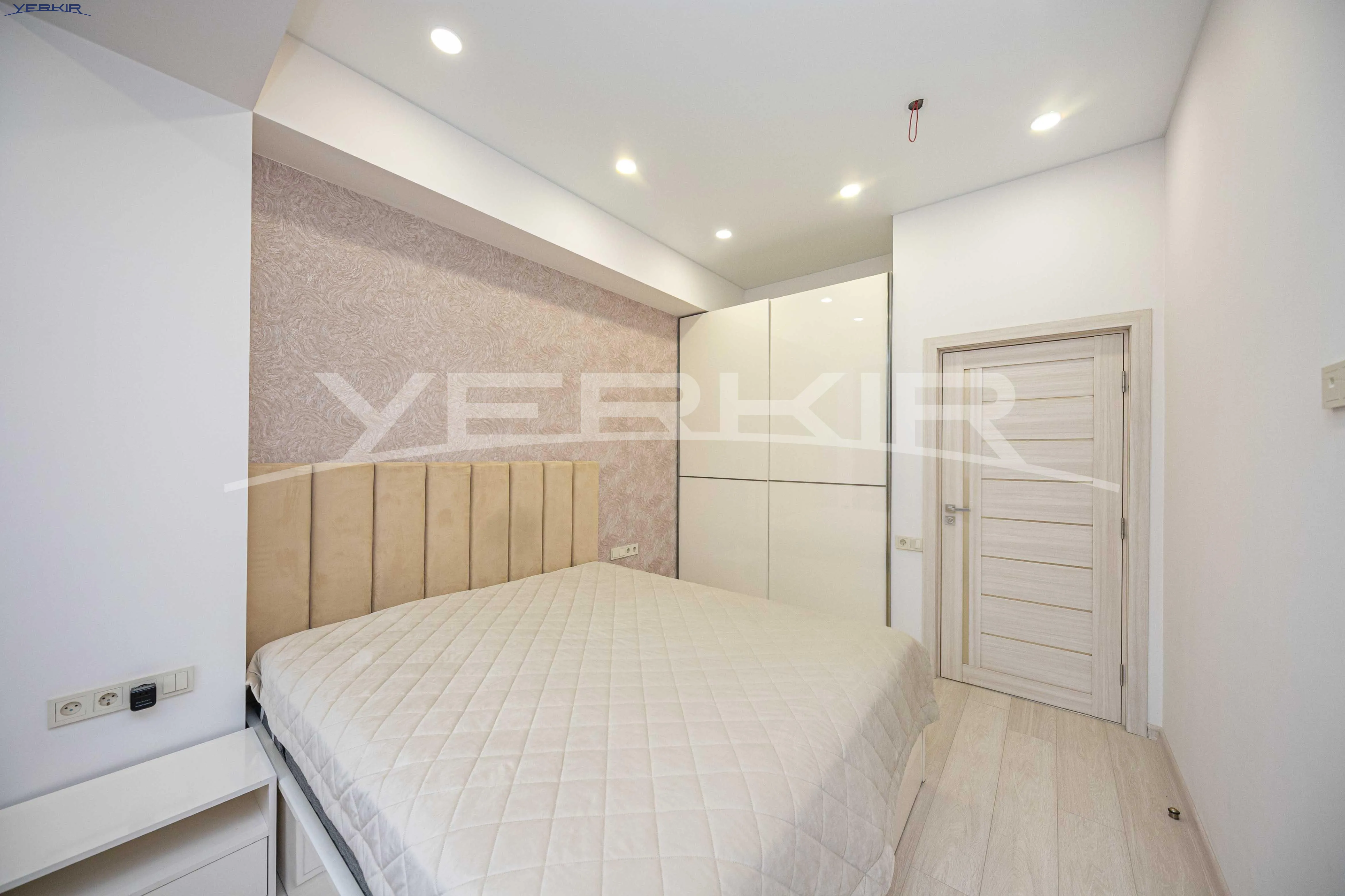 Apartments Code: 10+3988285