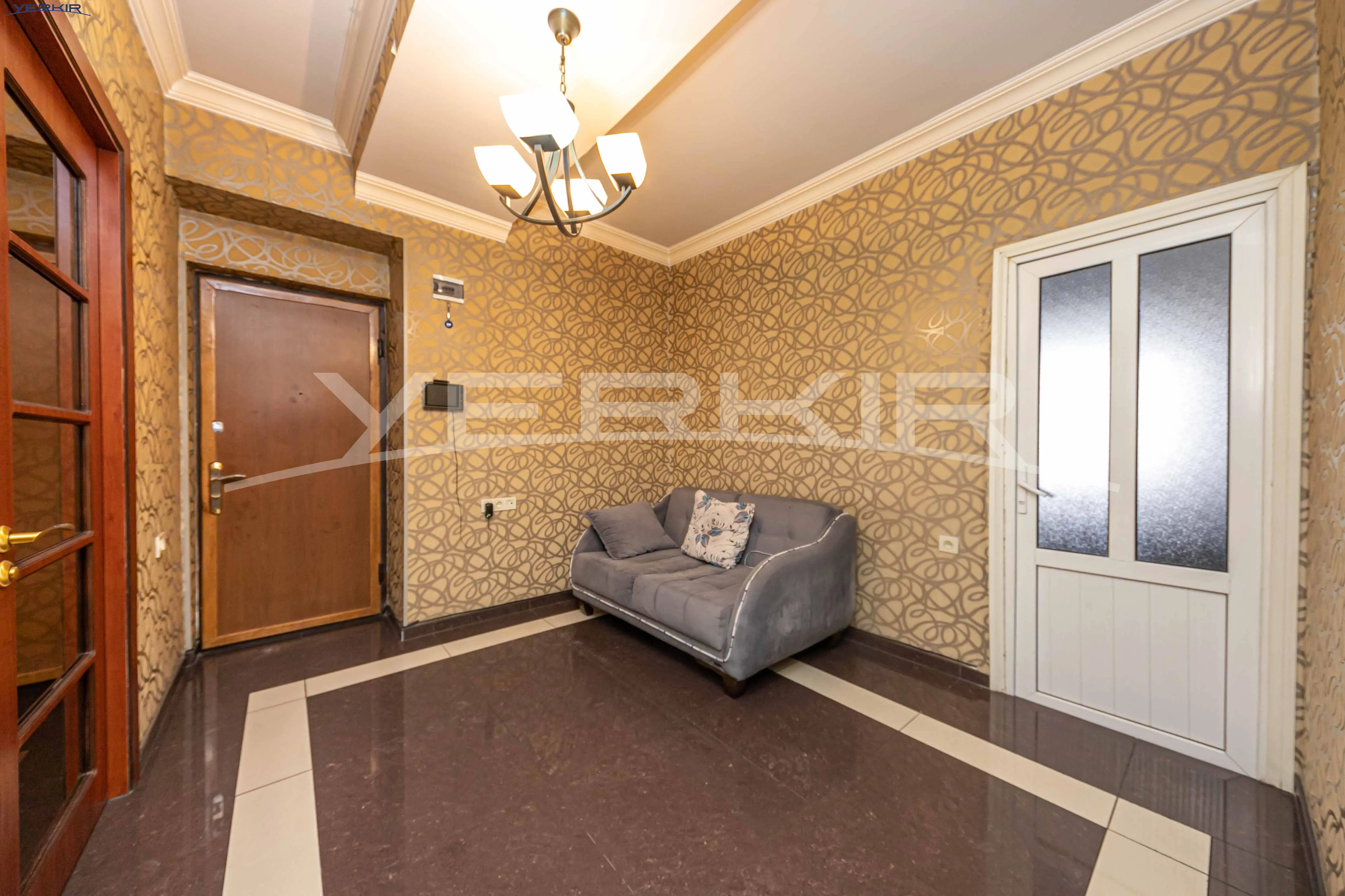 Apartments Code: 10+3632424