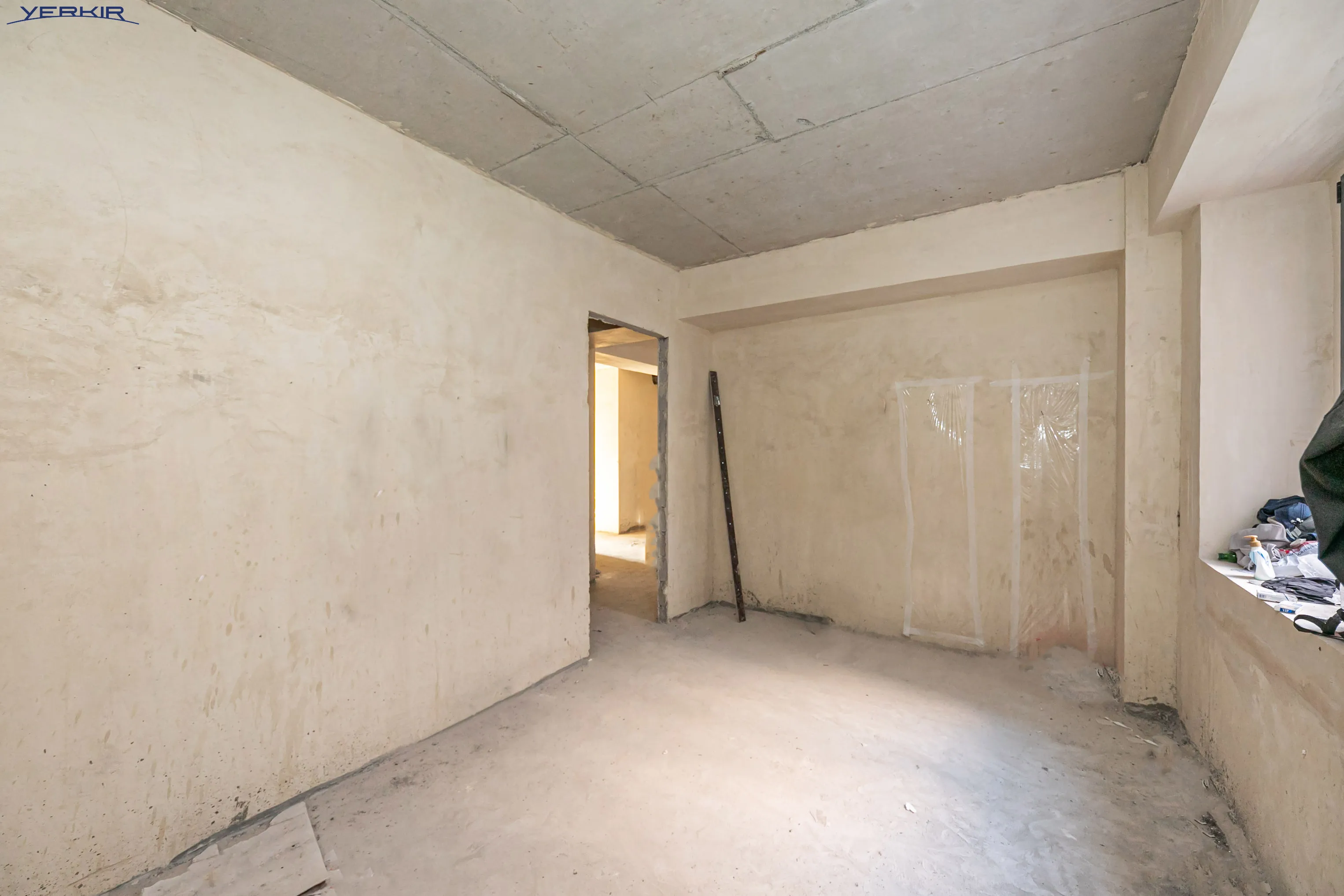 Apartments Code: 5+4194471