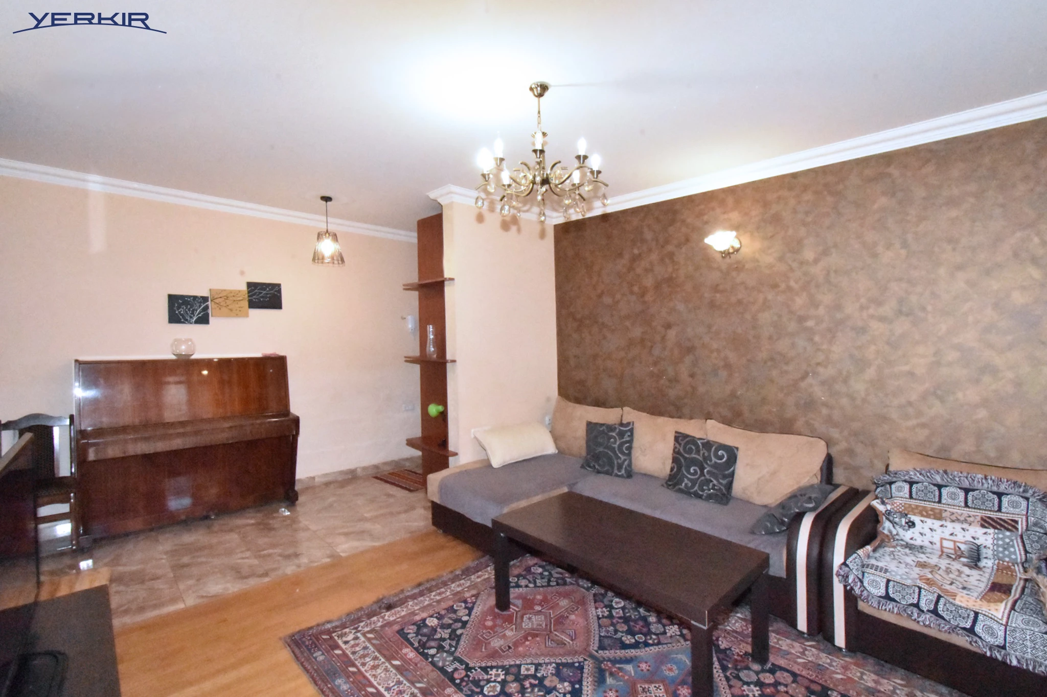 Apartments Code: 5+220703