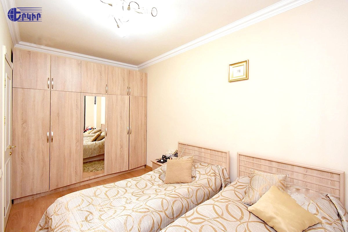 Բնակարաններ Կոդ` 10+32007