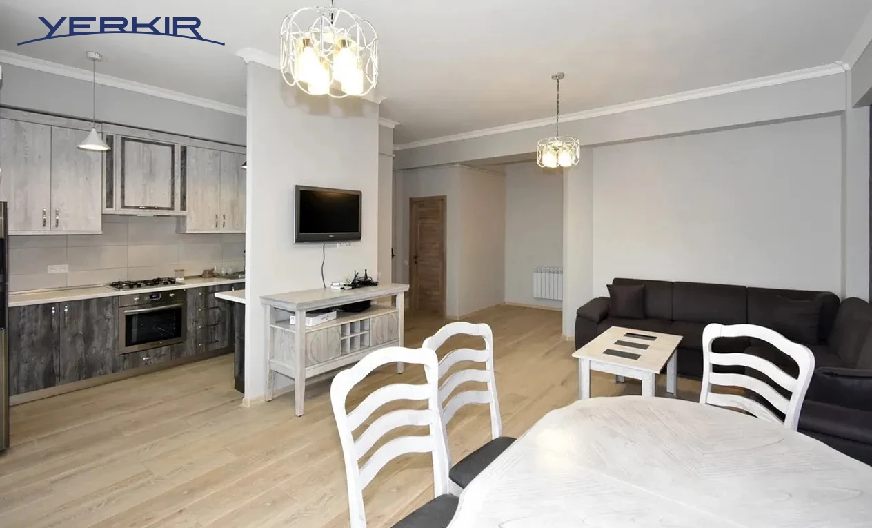 Apartments Code: 9+218348