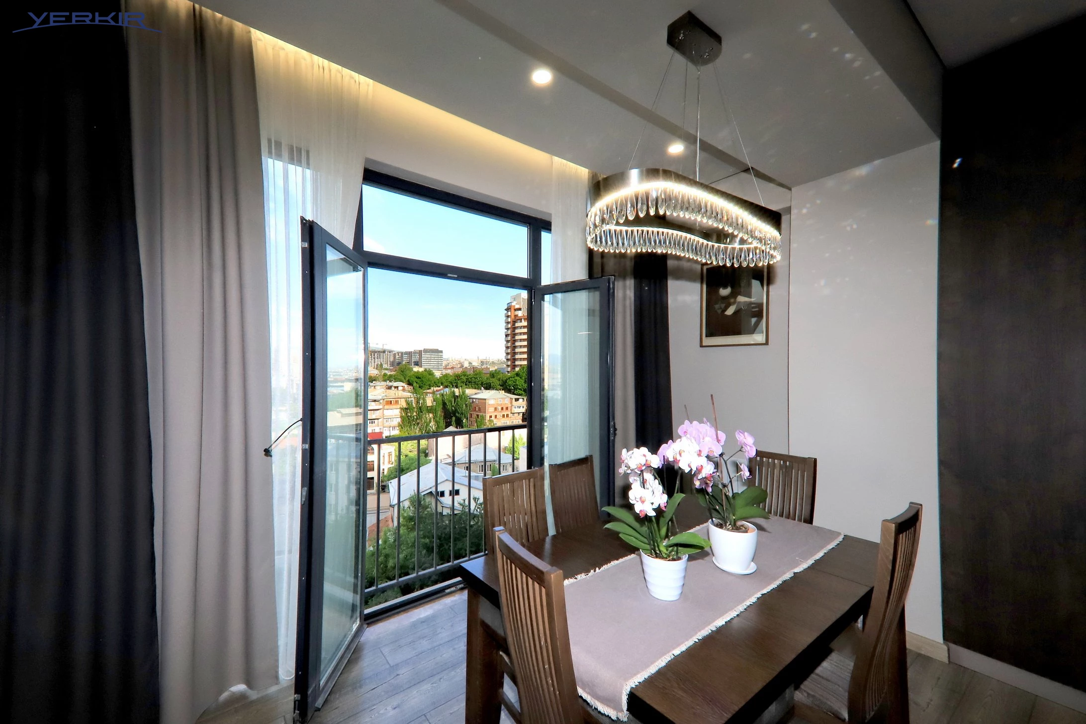 Apartments Code: 9+4161020