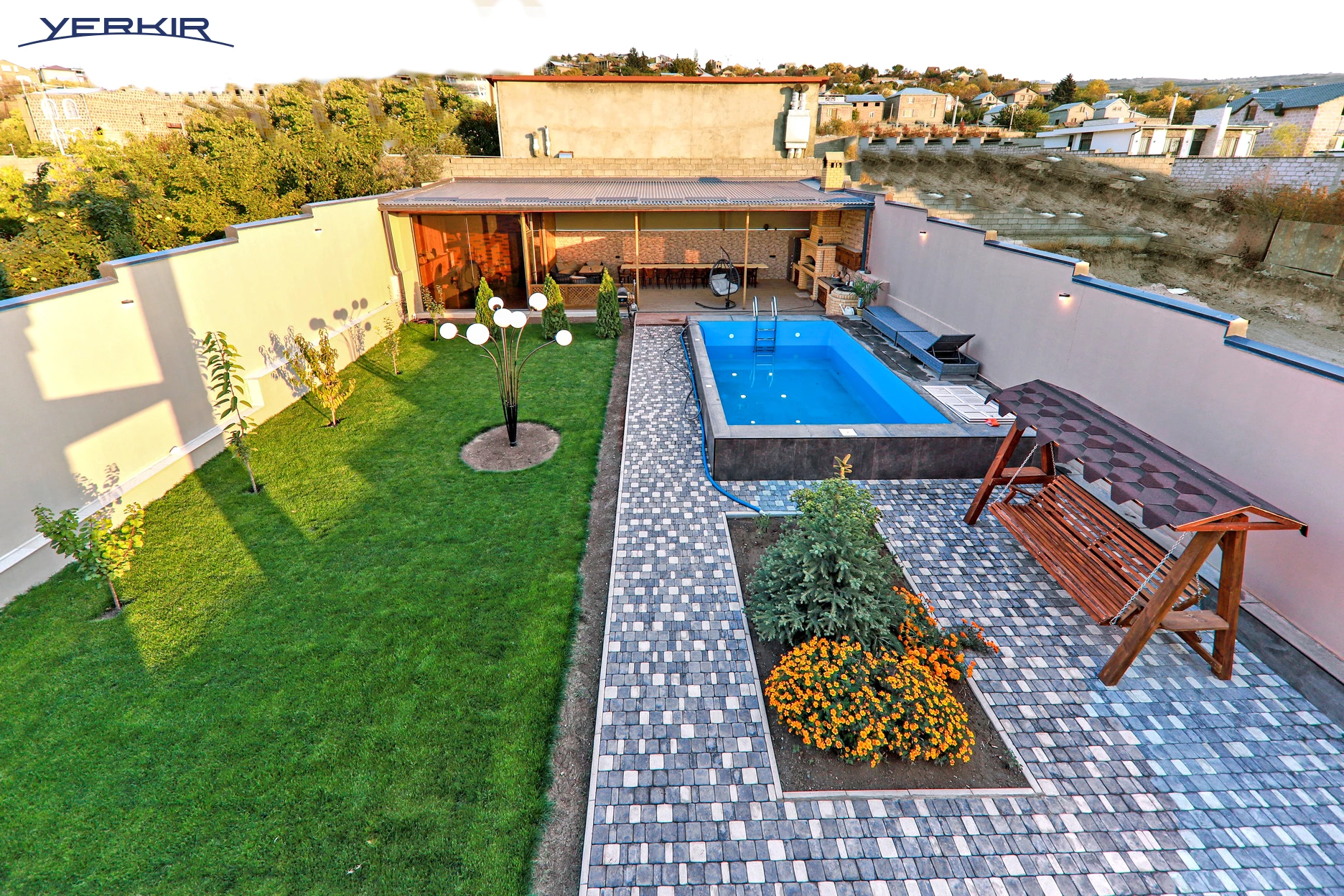 Houses Code: 3+513795