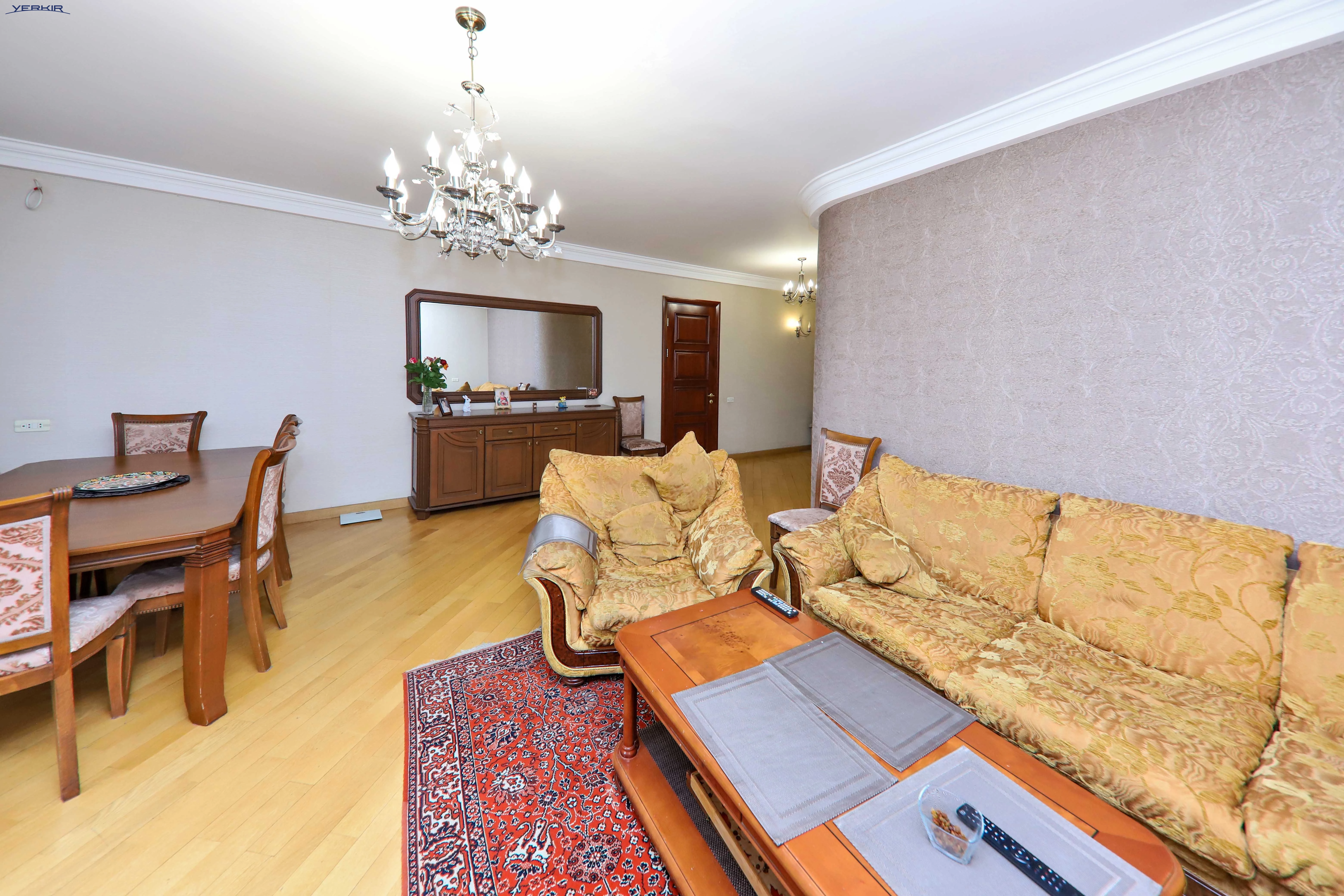 Apartments Code: 8+310572