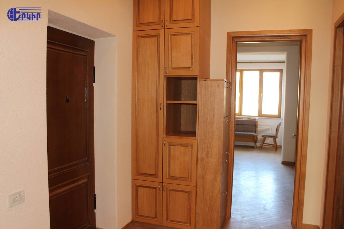 Apartments Code: 2+33222