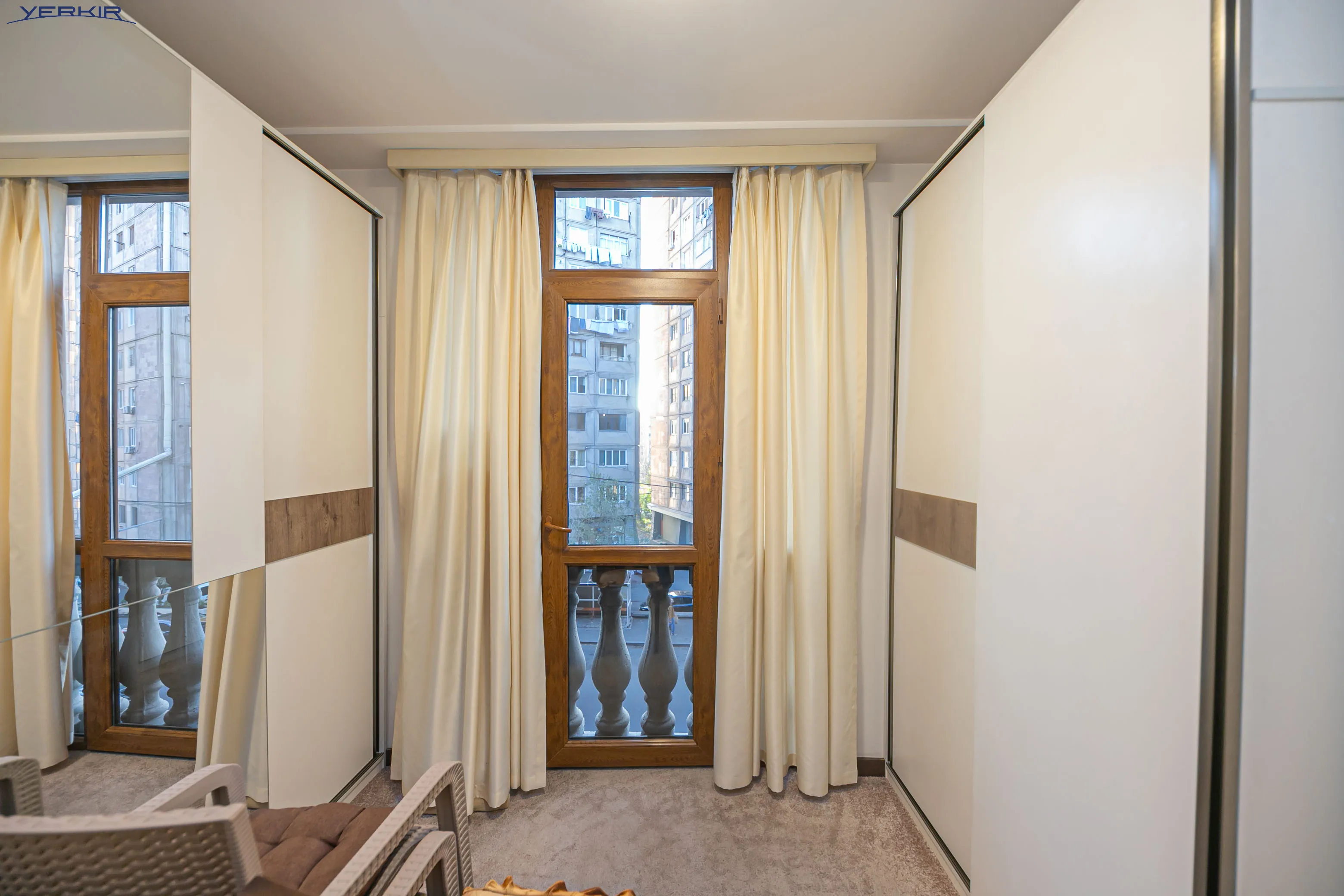 Բնակարաններ Կոդ` 10+2410137