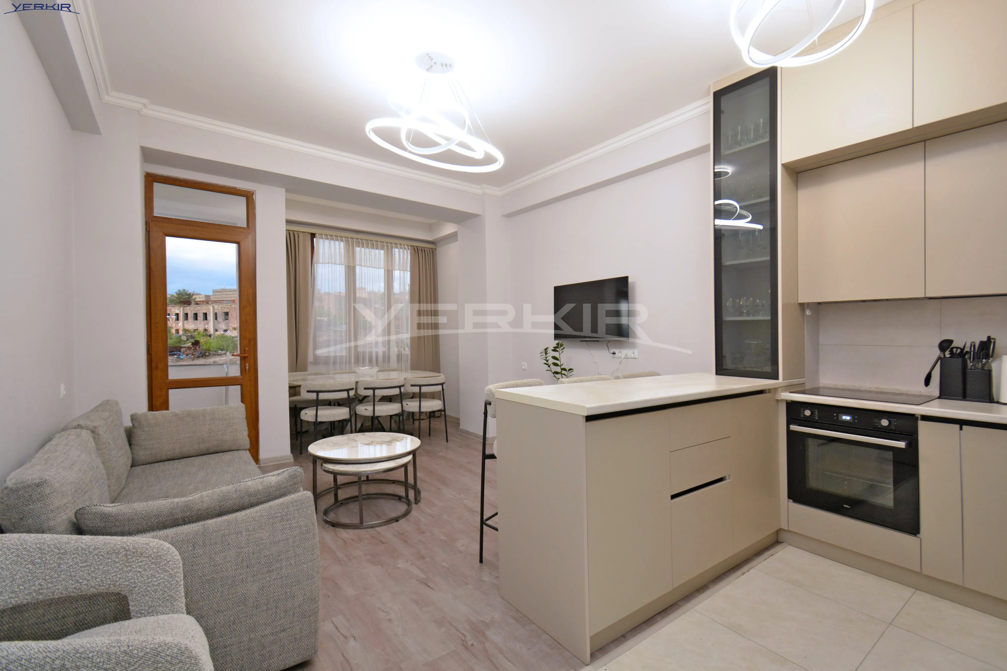 Բնակարաններ Կոդ` 9+3714189