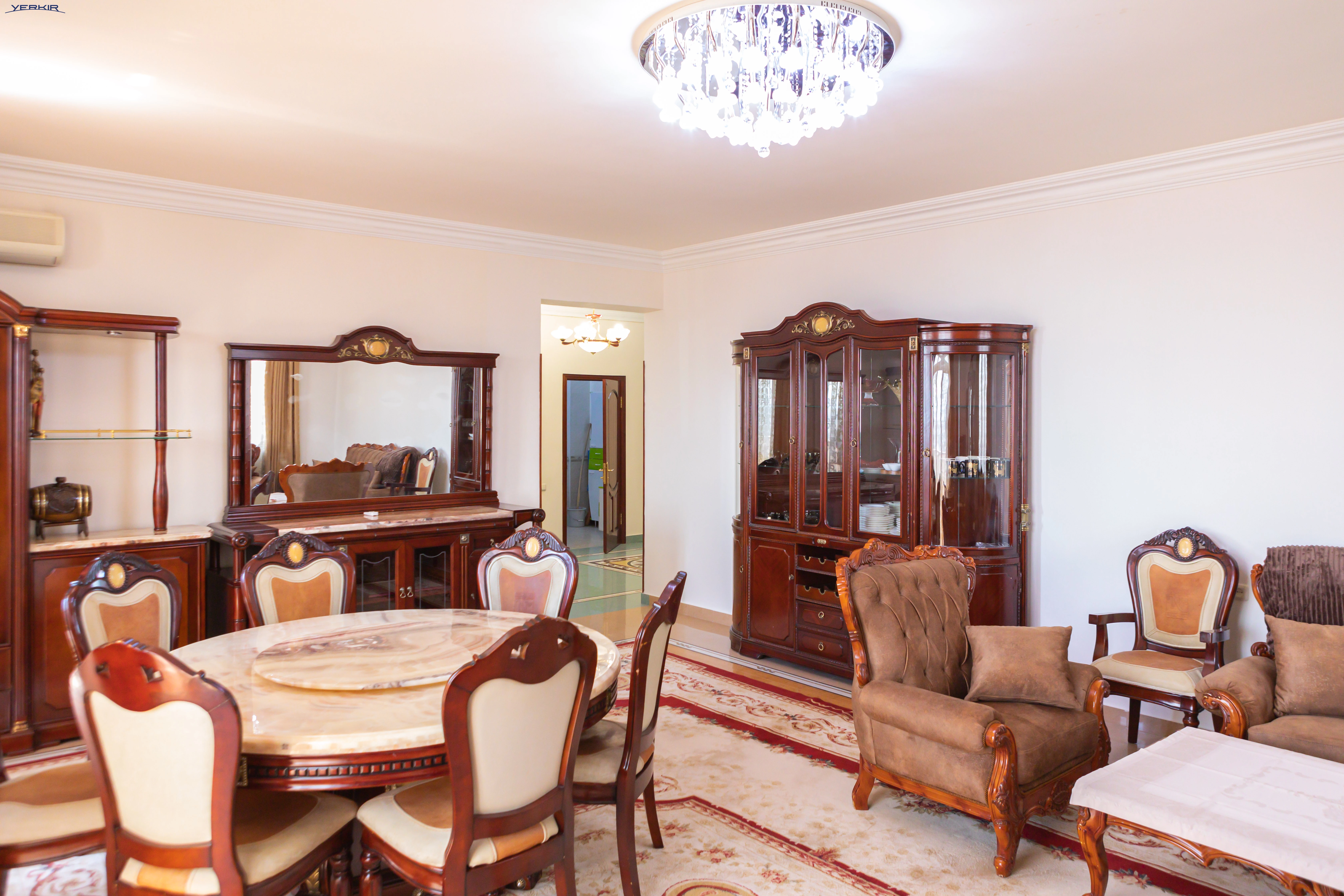 Apartments Code: 10+419205