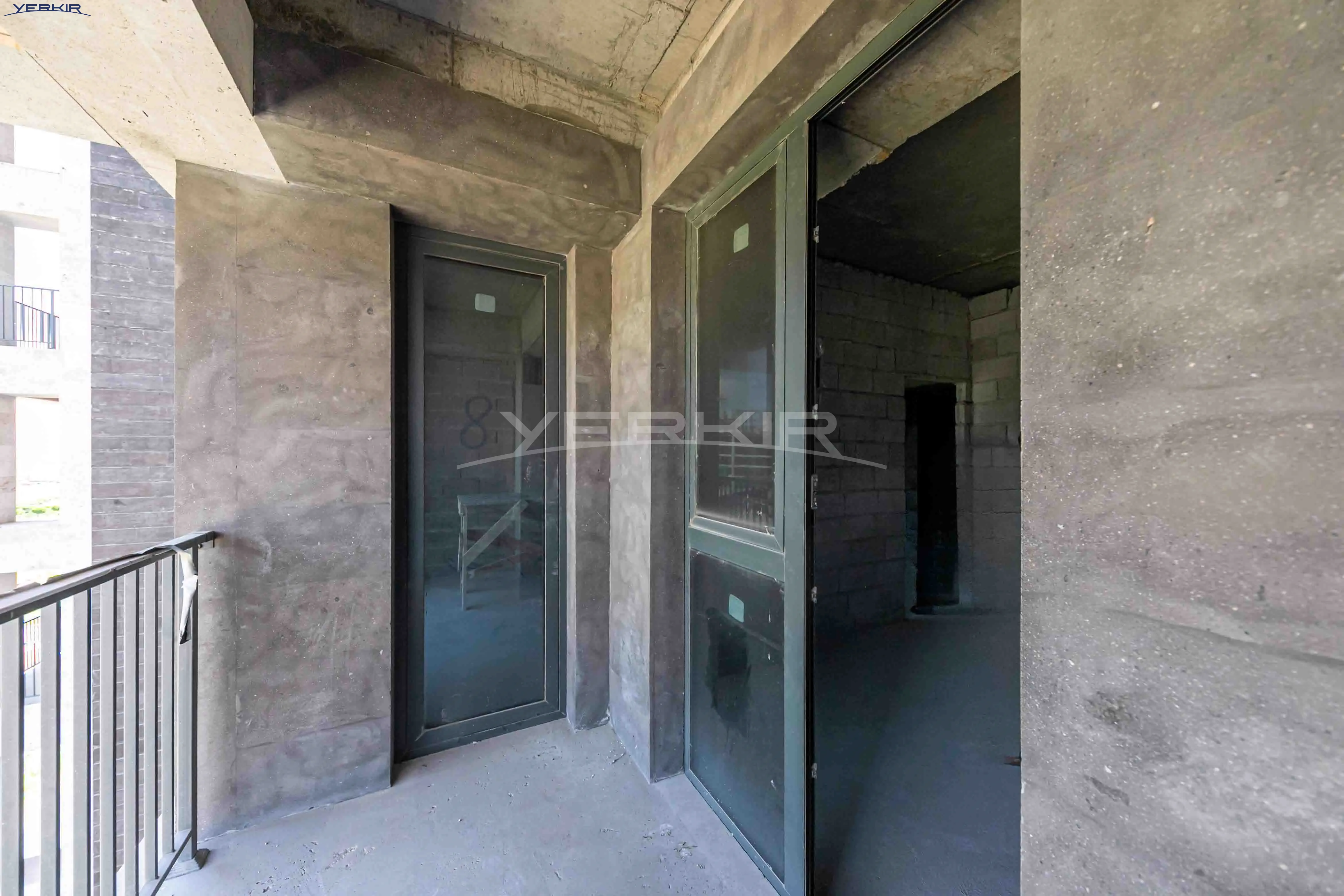 Apartments Code: 9+2949935