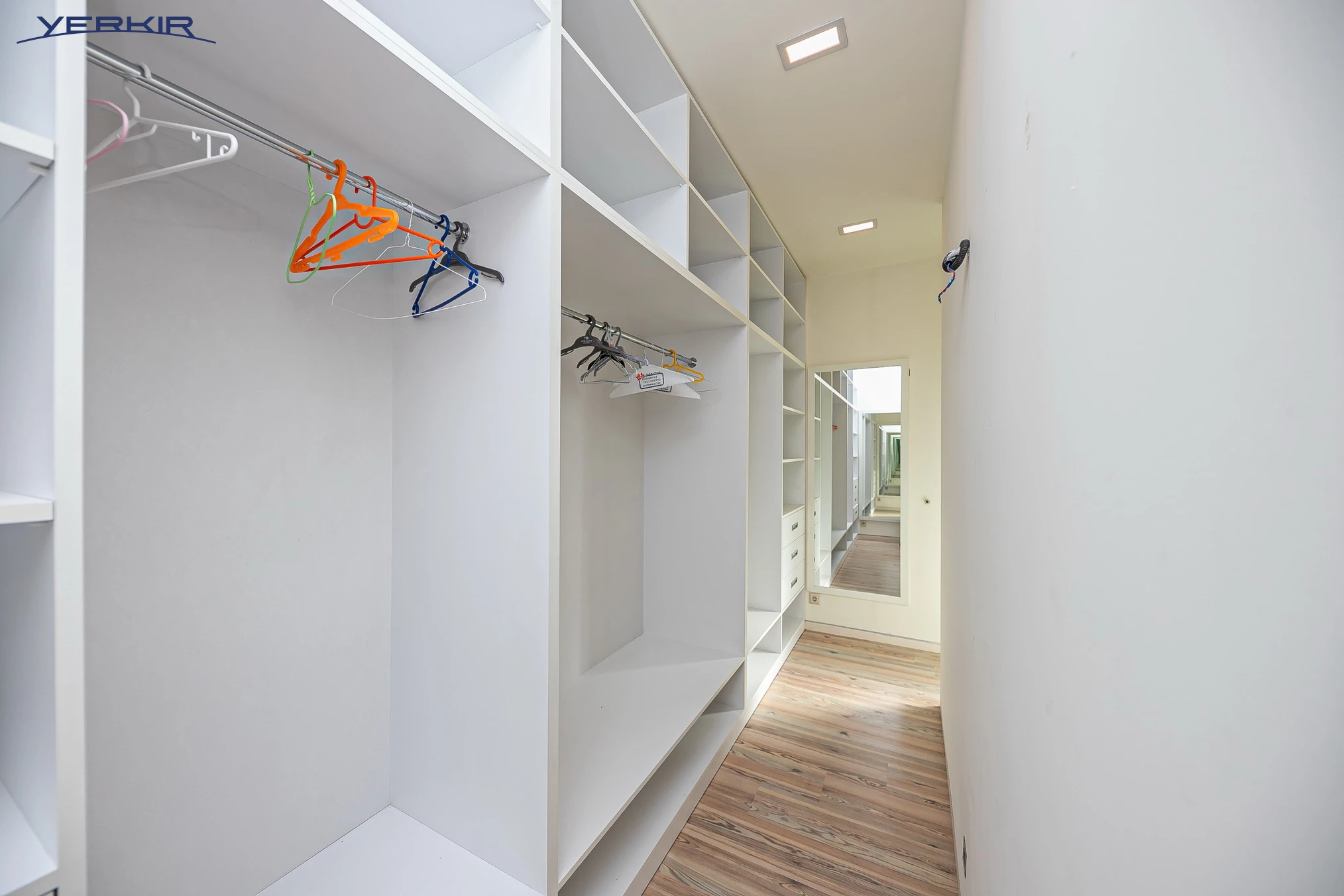 Առանձնատներ Կոդ` 5+519027