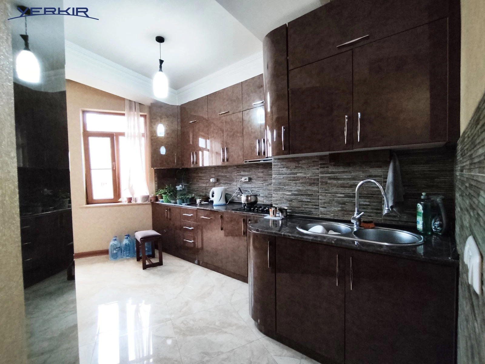 Apartments Code: 9+313008