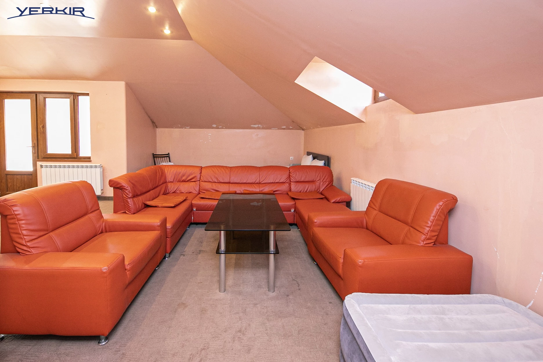 Առանձնատներ Կոդ` 5+517529