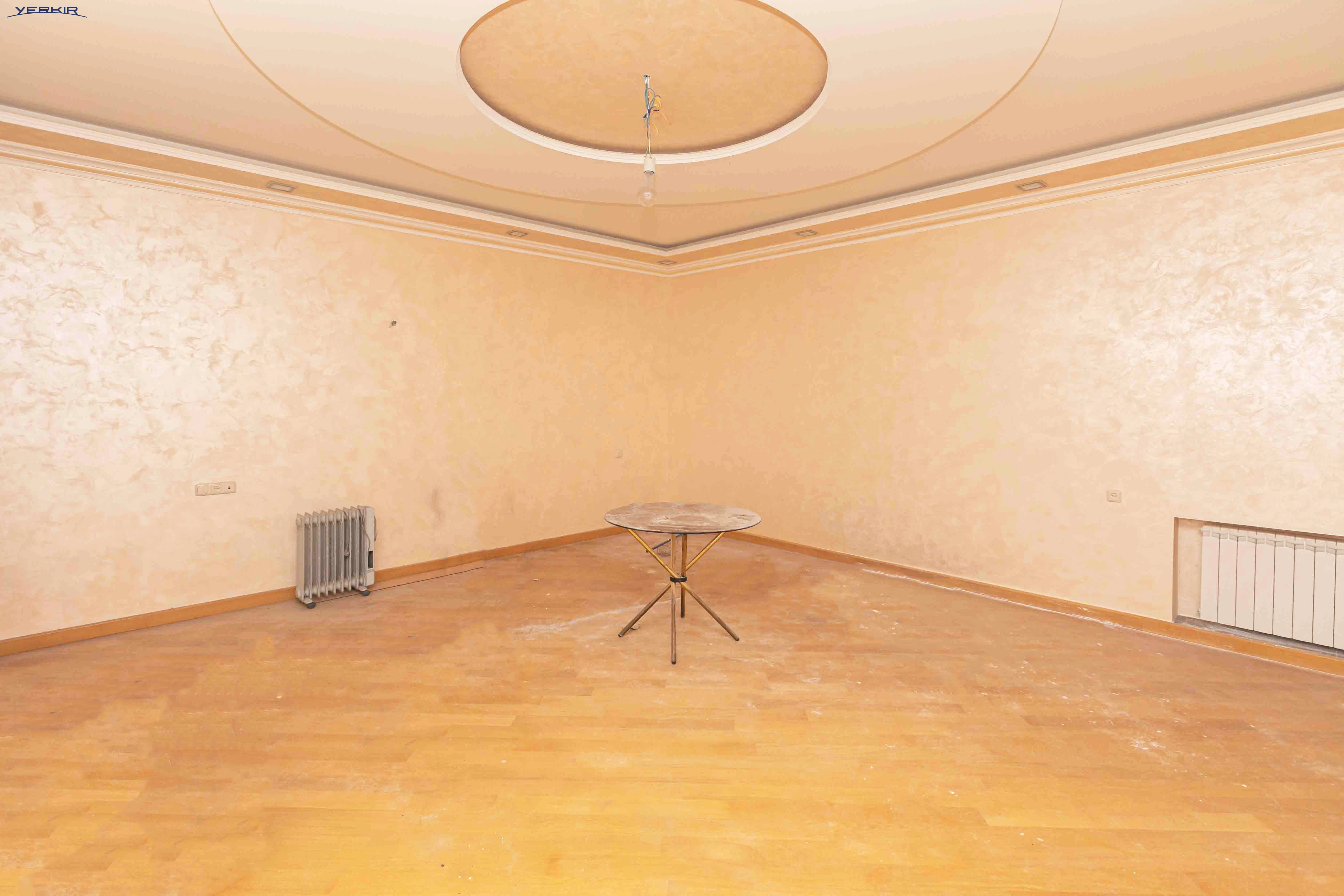 Квартиры Код 5+219467