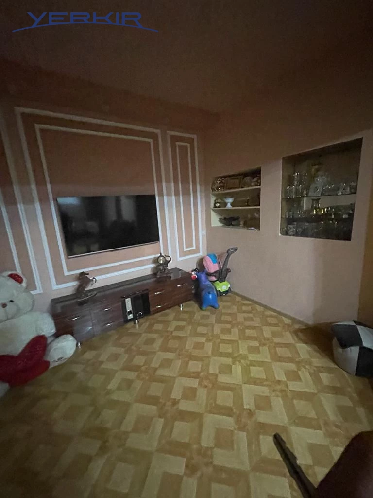 Առանձնատներ Կոդ` 5+513867