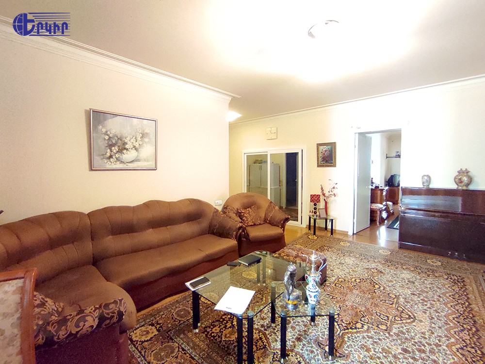 Բնակարաններ Կոդ` 10+21656