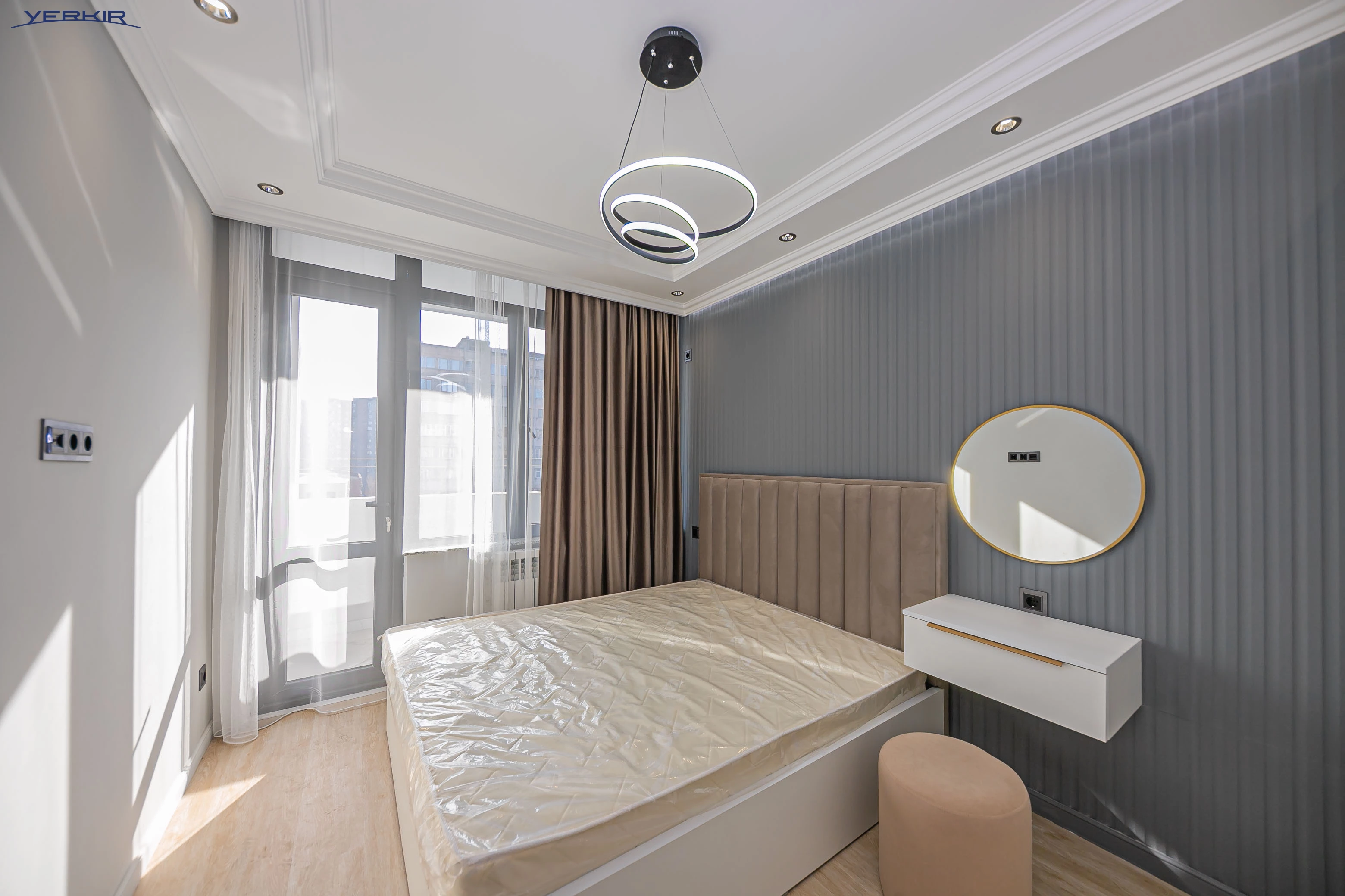 Квартиры Код 5+221693