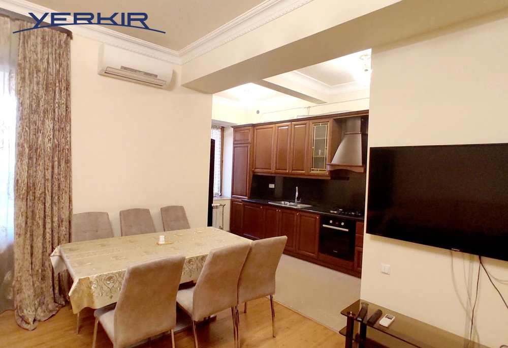 Բնակարաններ Կոդ` 10+305190